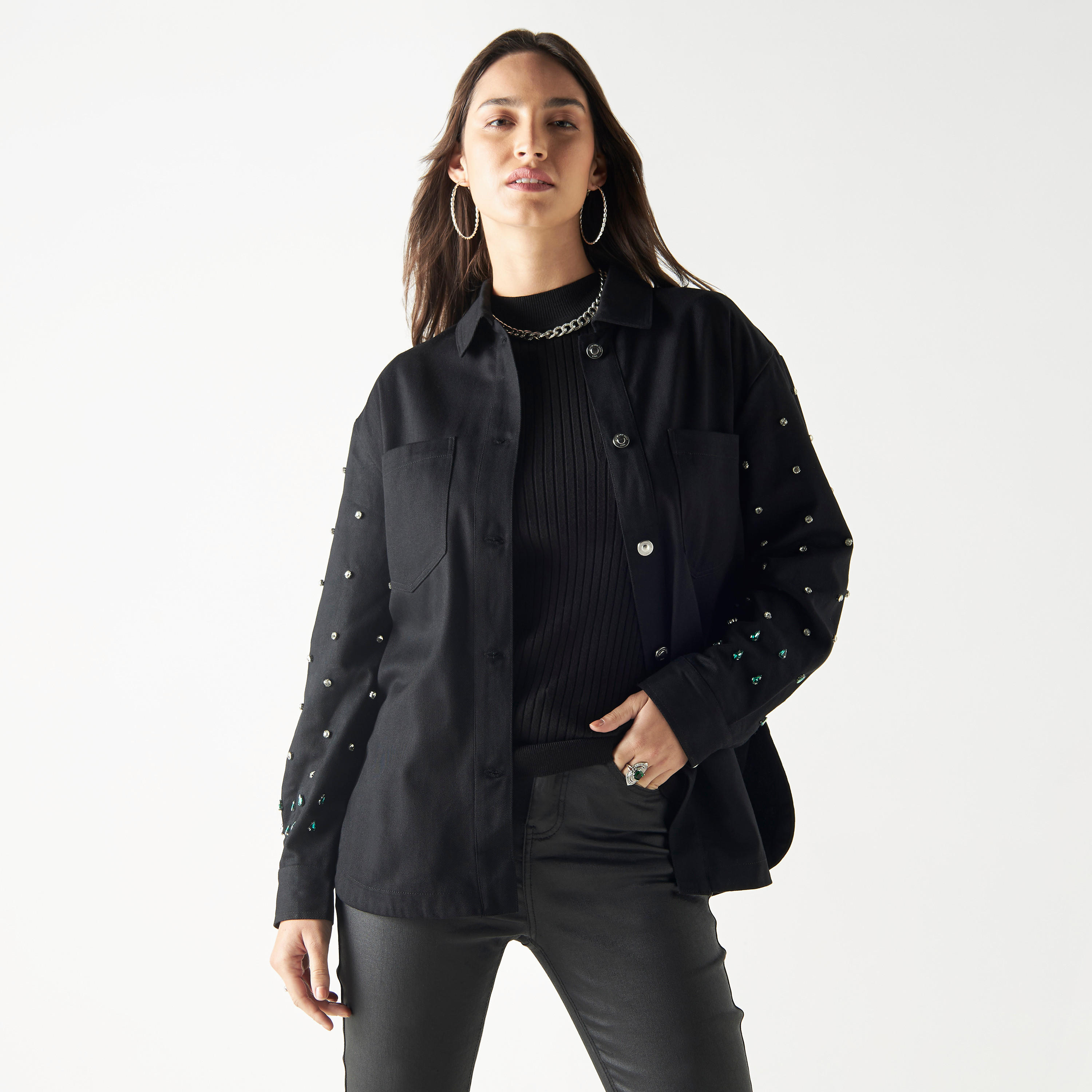 جاكيت مزيّن بياقة عادية وجيب من آيكونيك-women-winterwear-coatsandjackets-jackets-image-1