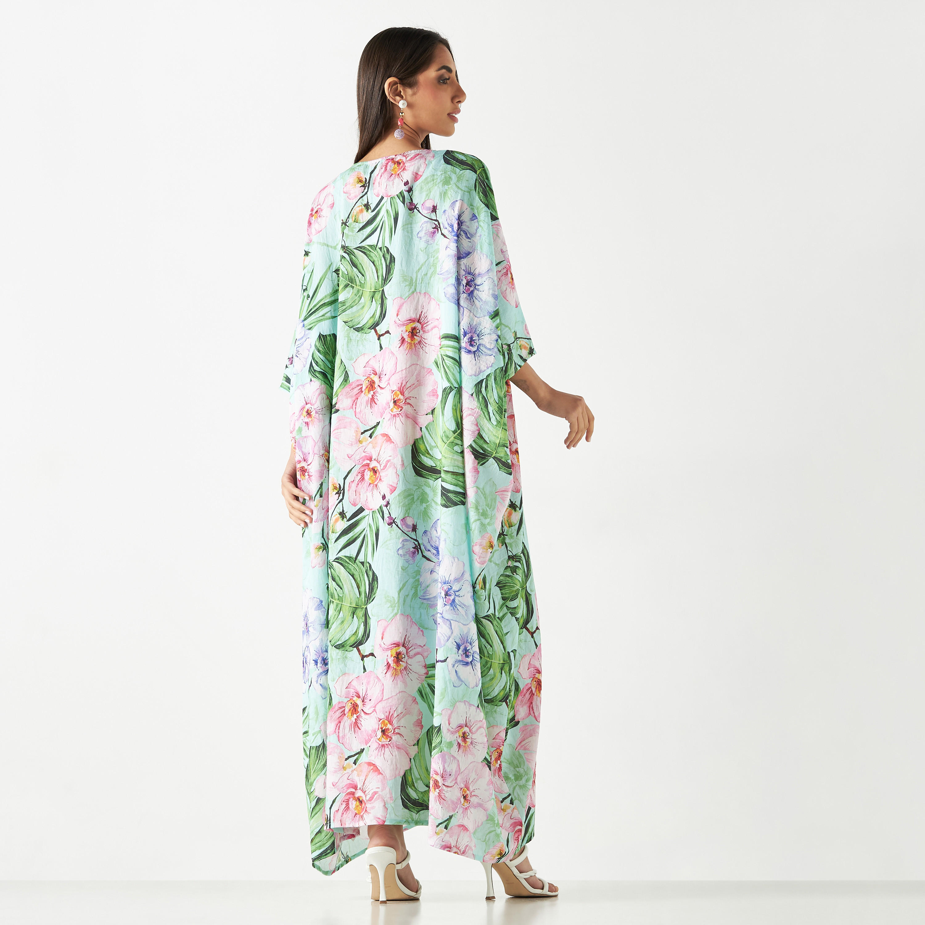 فستان قفطان بياقة V وطبعات من آيكونيك-women-clothing-dresses-image-4