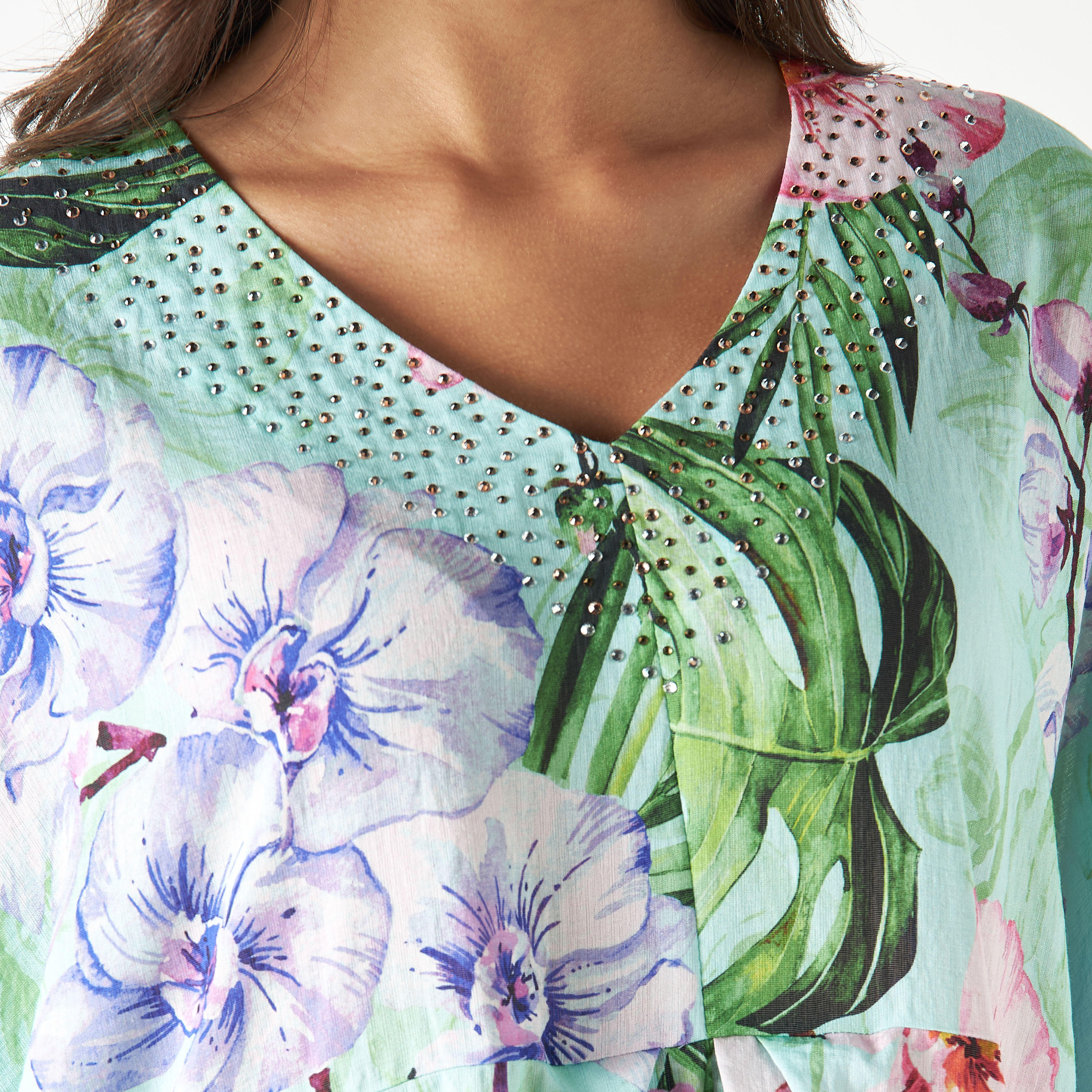 فستان قفطان بياقة V وطبعات من آيكونيك-women-clothing-dresses-image-6