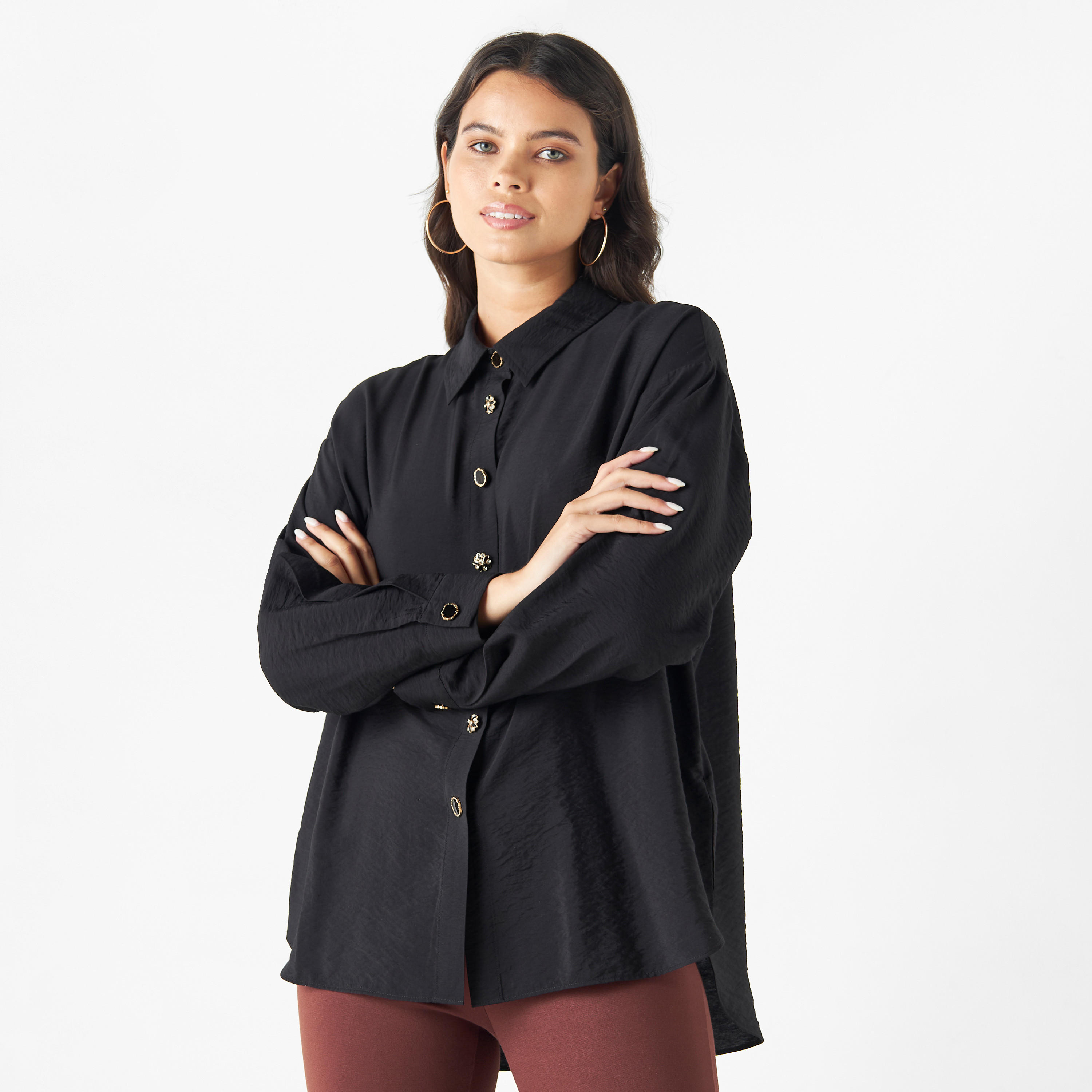 قميص سادة بأكمام طويلة وأزرار مزينة من آيكونيك-women-clothing-shirtsandblouses-shirts-image-5