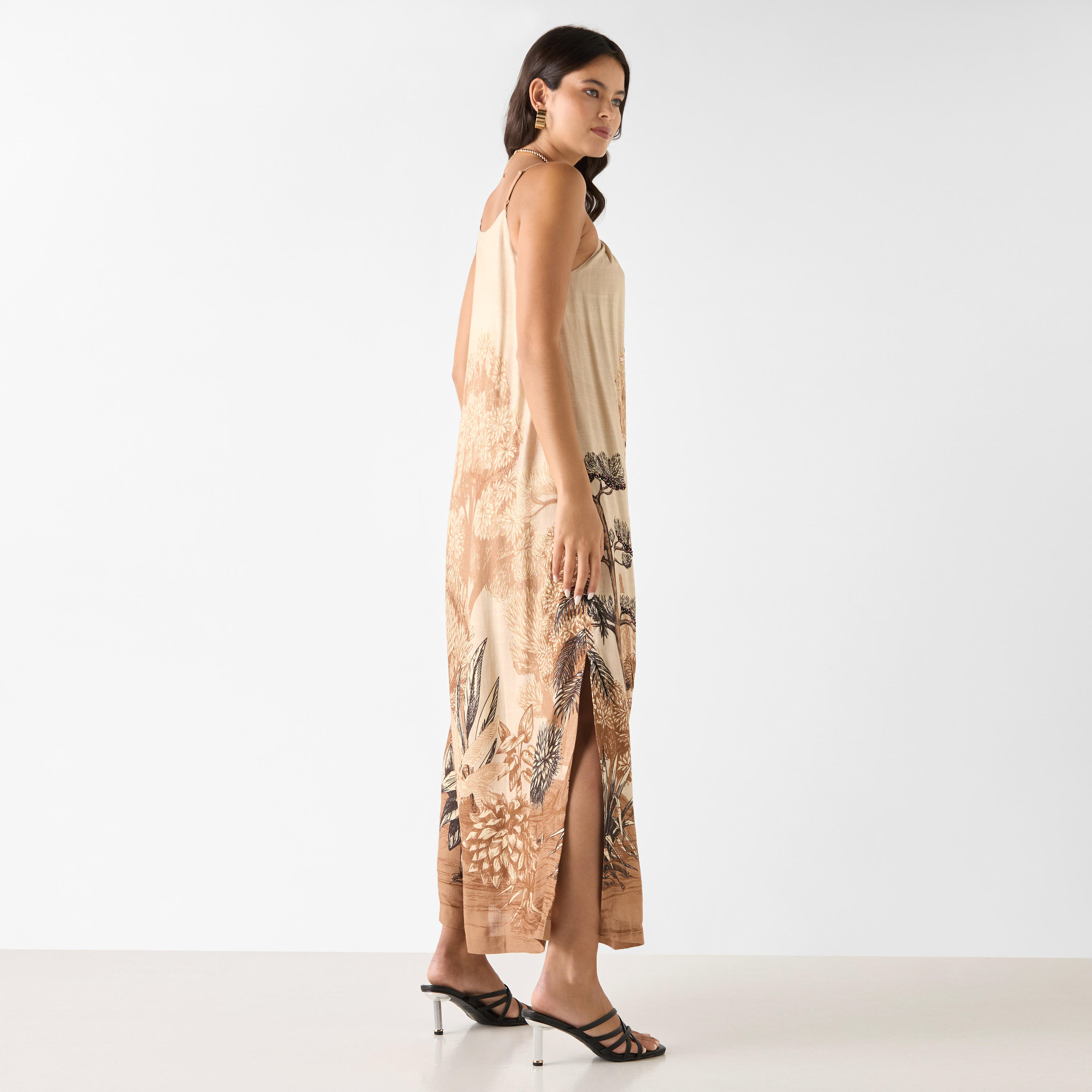 فستان كتان بلا أكمام مزين بتفاصيل فتحة من آيكونيك-women-clothing-dresses-image-3