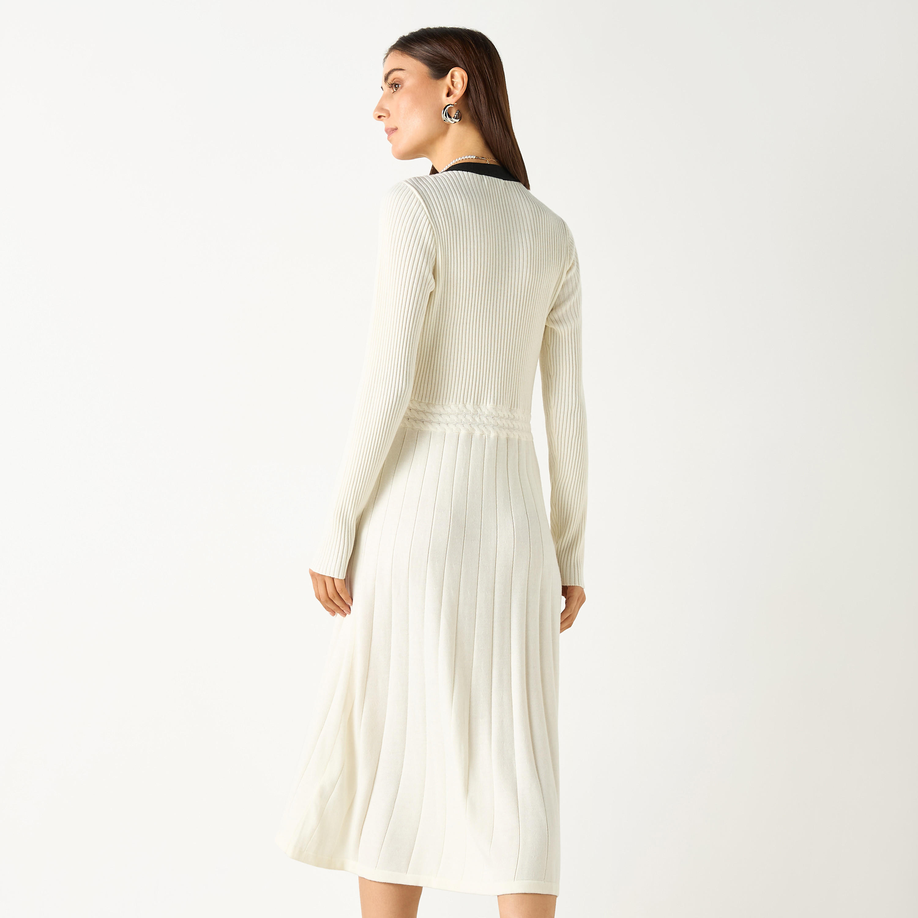 فستان إيه لاين بارز الملمس بأكمام طويلة وياقة V من آيكونيك-women-clothing-dresses-image-3