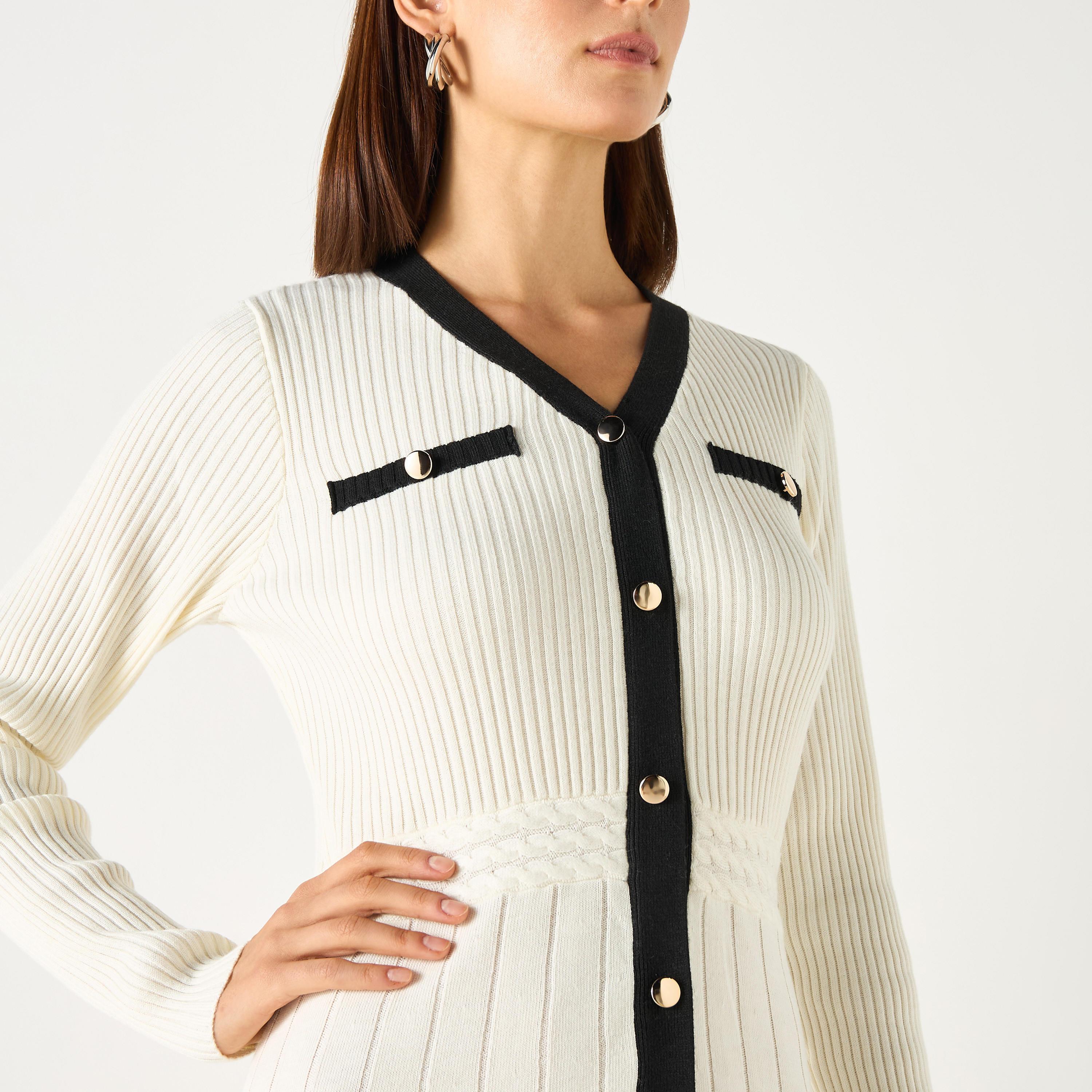 فستان إيه لاين بارز الملمس بأكمام طويلة وياقة V من آيكونيك-women-clothing-dresses-image-4