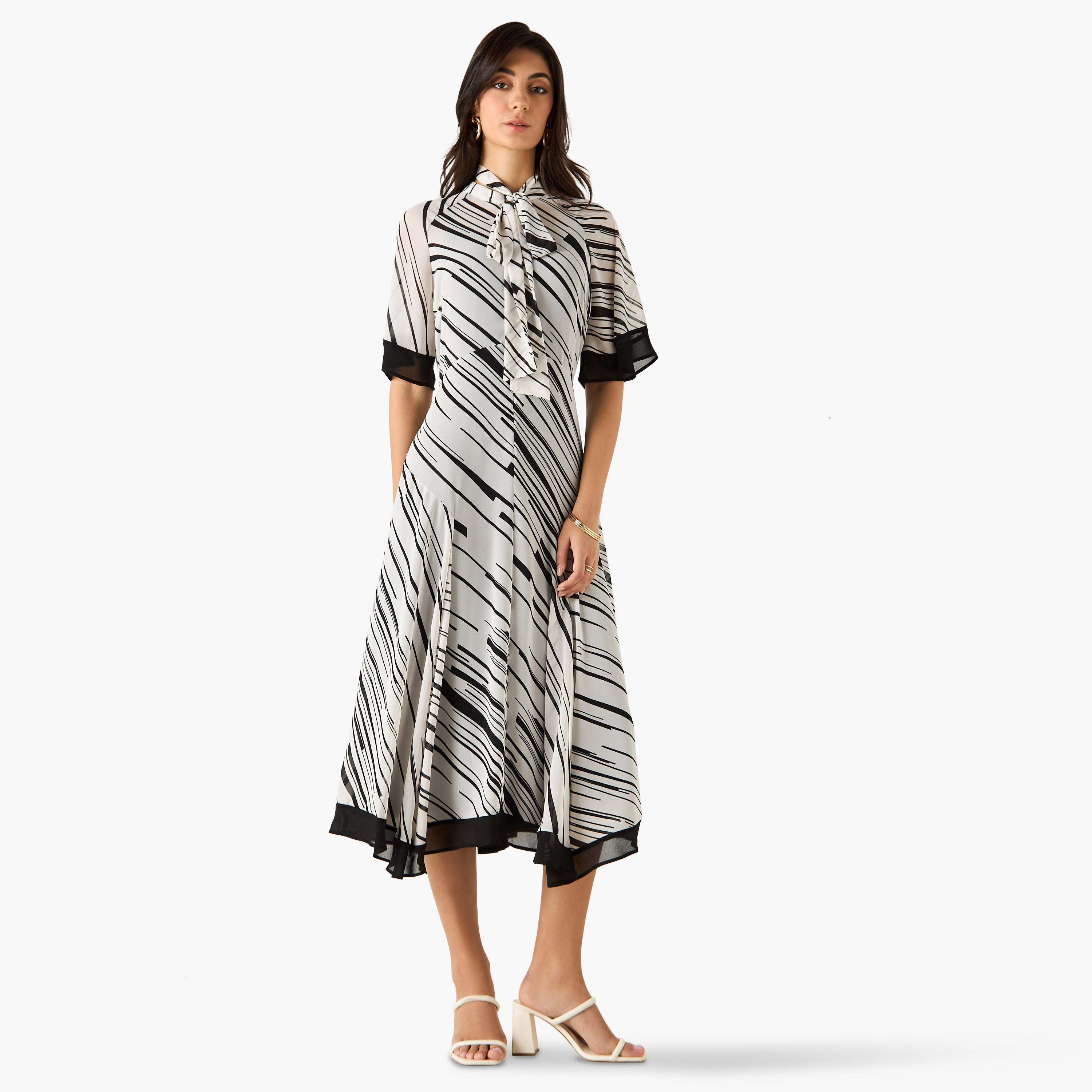 فستان ميدي إيه لاين بياقة بفيونكة وطبعات-women-clothing-dresses-image-5
