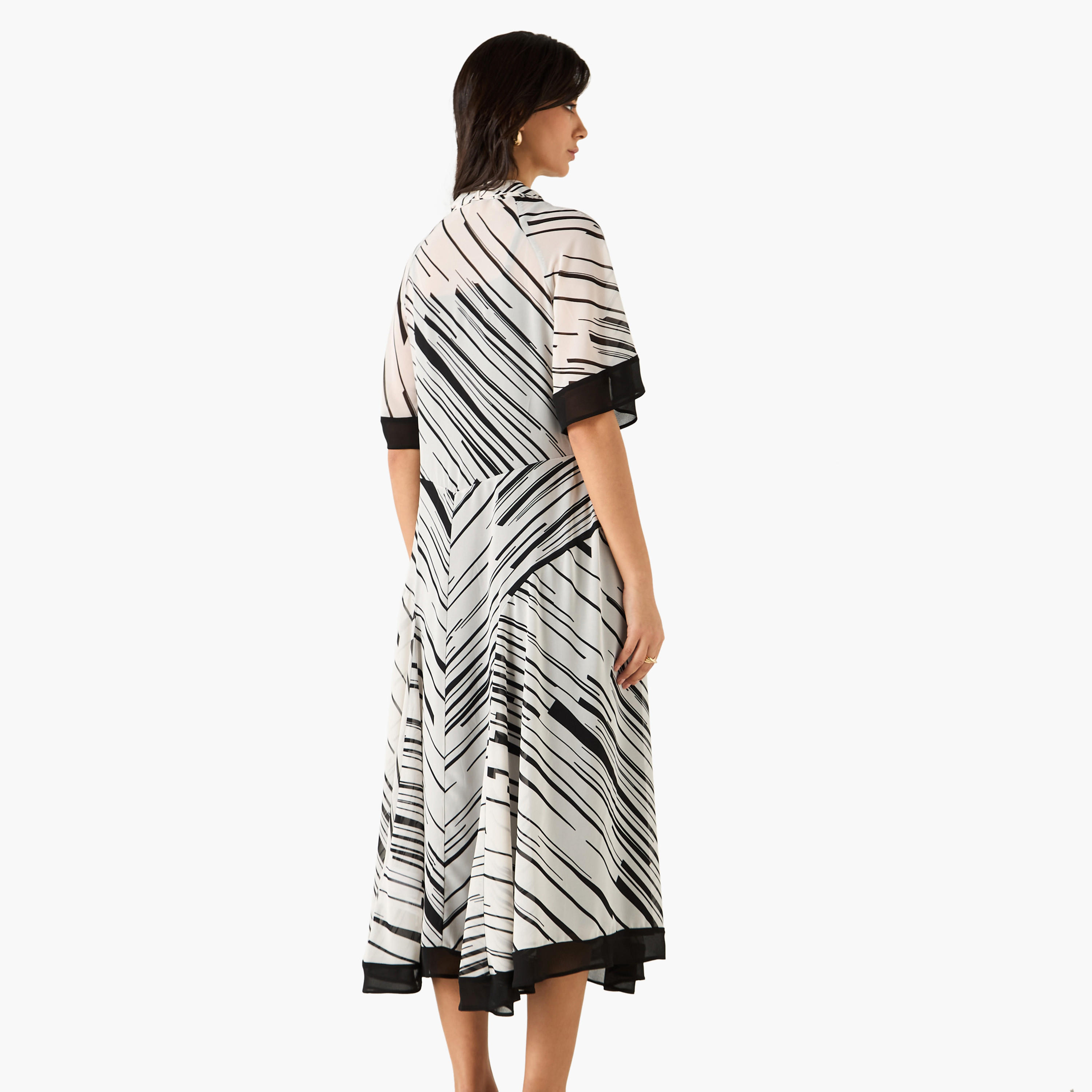 فستان ميدي إيه لاين بياقة بفيونكة وطبعات-women-clothing-dresses-image-7
