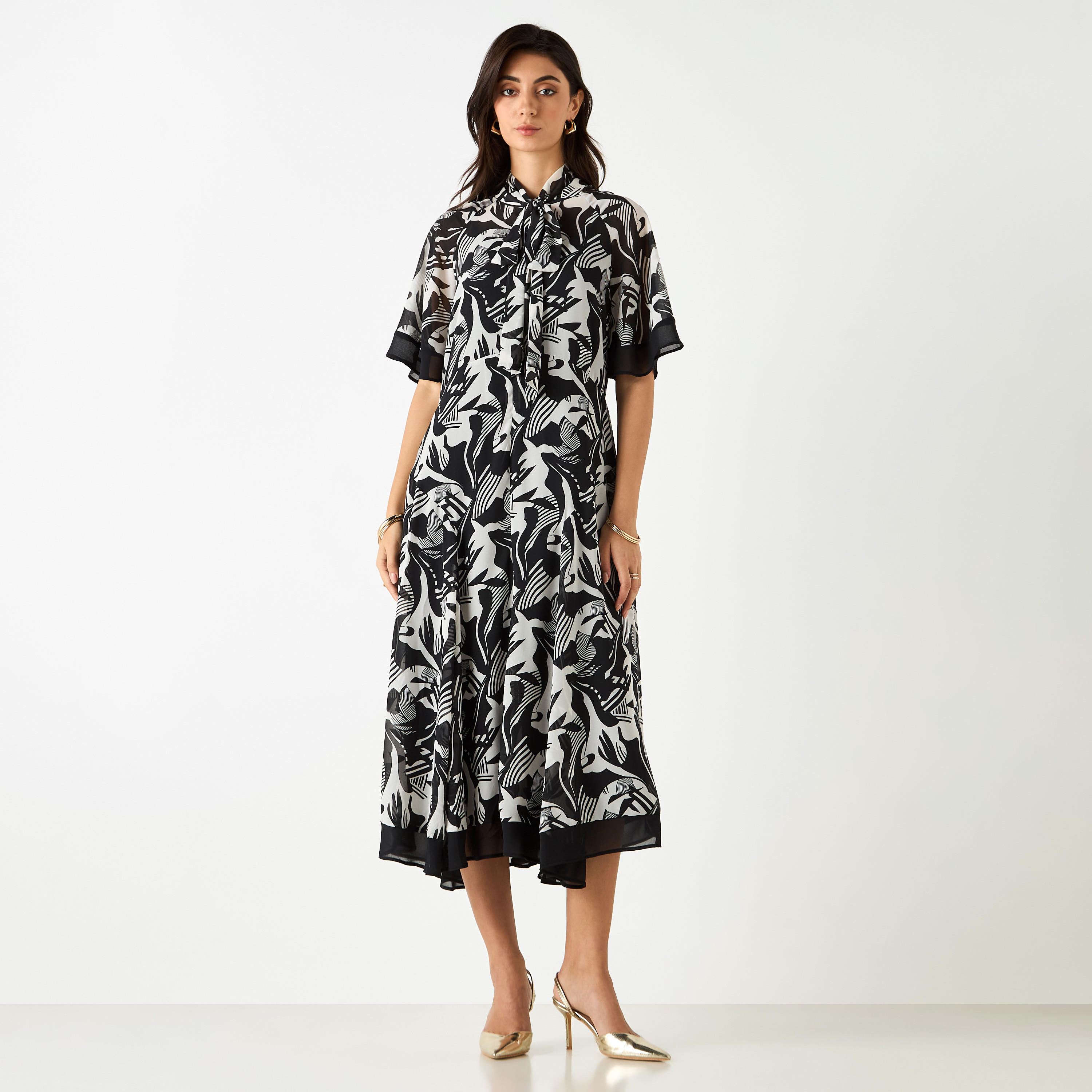 فستان ميدي إيه لاين بياقة بفيونكة وطبعات-women-clothing-dresses-image-2