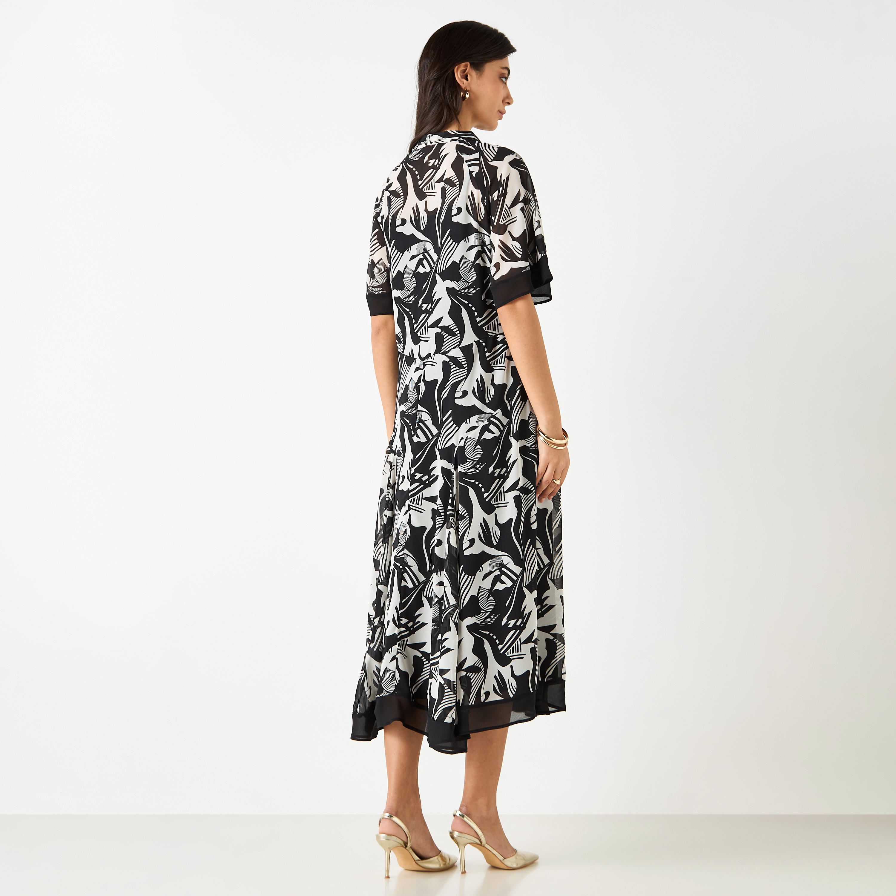 فستان ميدي إيه لاين بياقة بفيونكة وطبعات-women-clothing-dresses-image-3