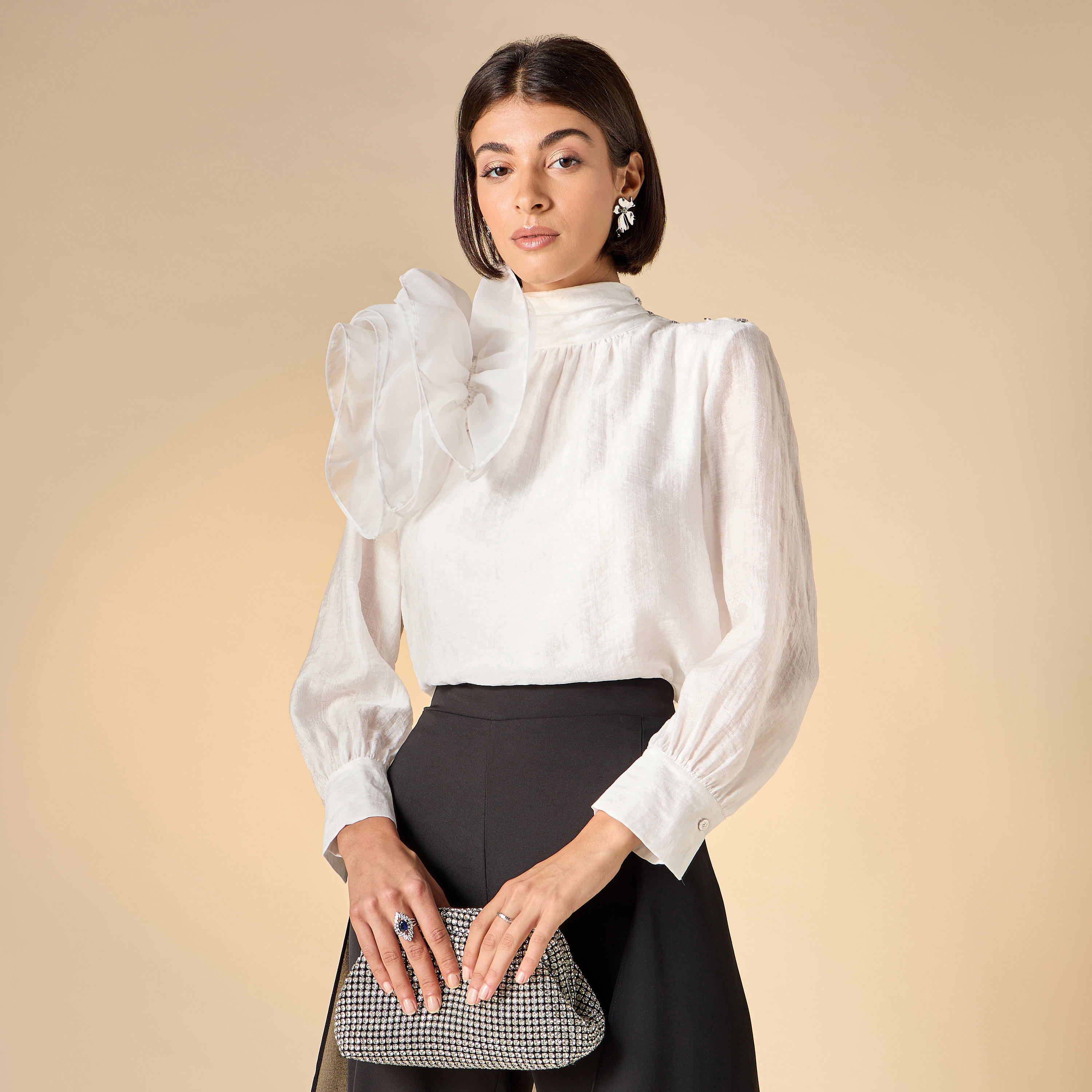 بلوزة مزينة بياقة عالية وأكمام طويلة من آيكونيك-women-clothing-shirtsandblouses-blouses-image-1