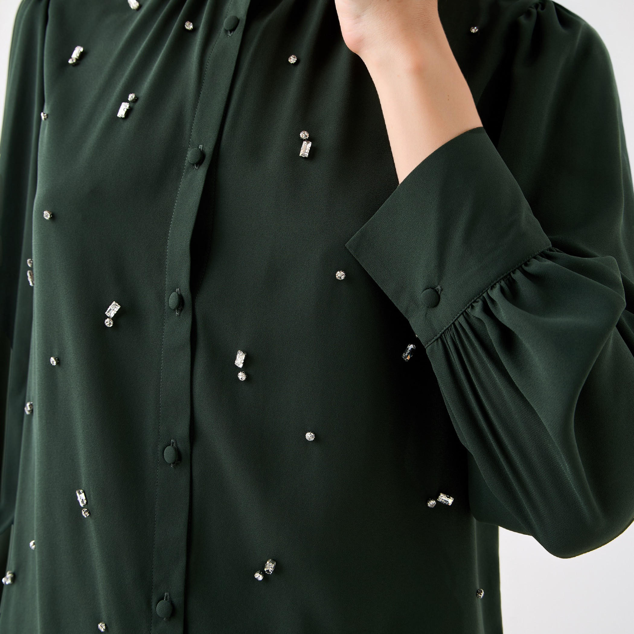 بلوزة مزينة بأكمام منفوخة-women-clothing-shirtsandblouses-blouses-image-2