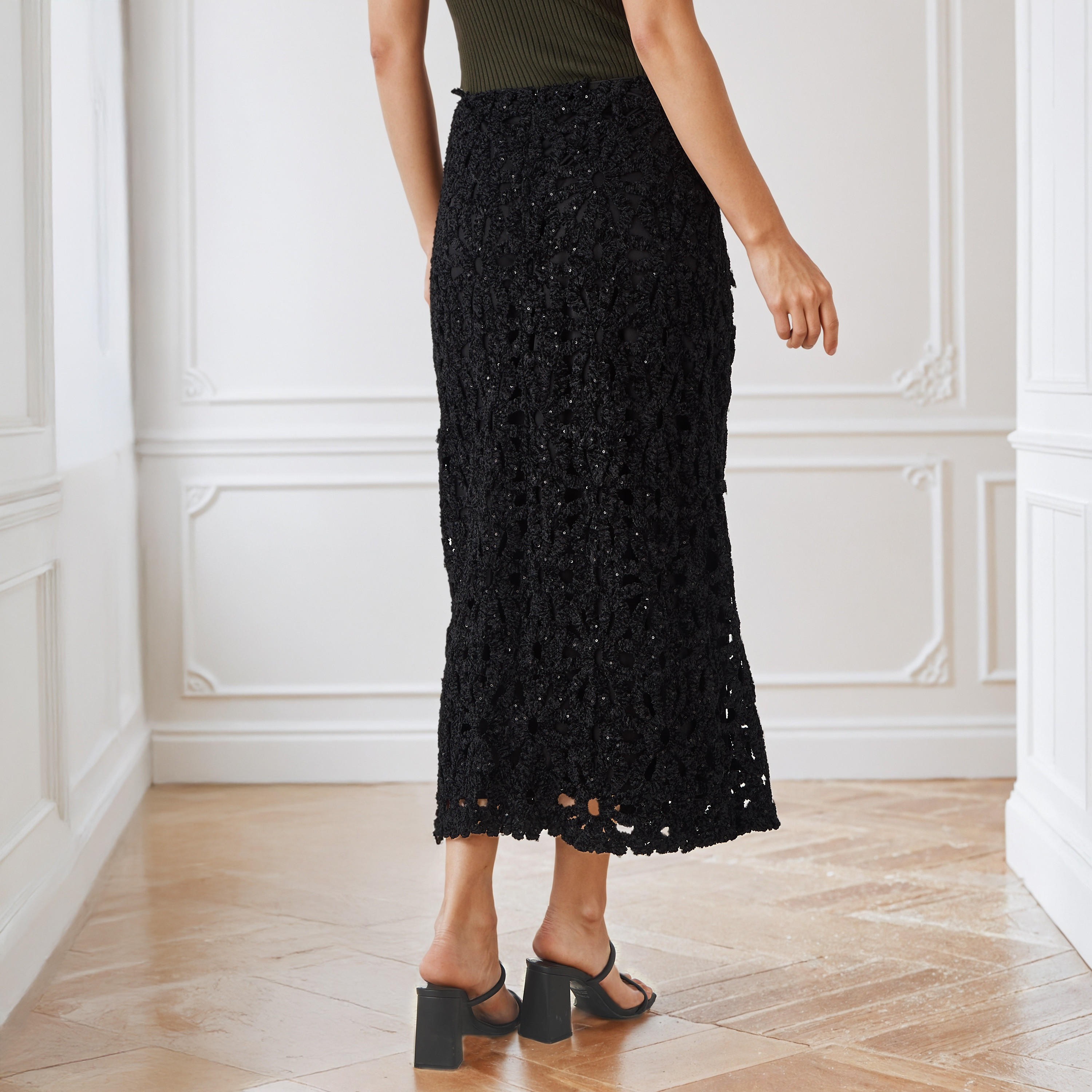 تنورة ترتر بقصّة ضيقة مزينة بدانتيل وسحّاب إغلاق من آيكونيك-women-clothing-bottoms-skirts-image-5