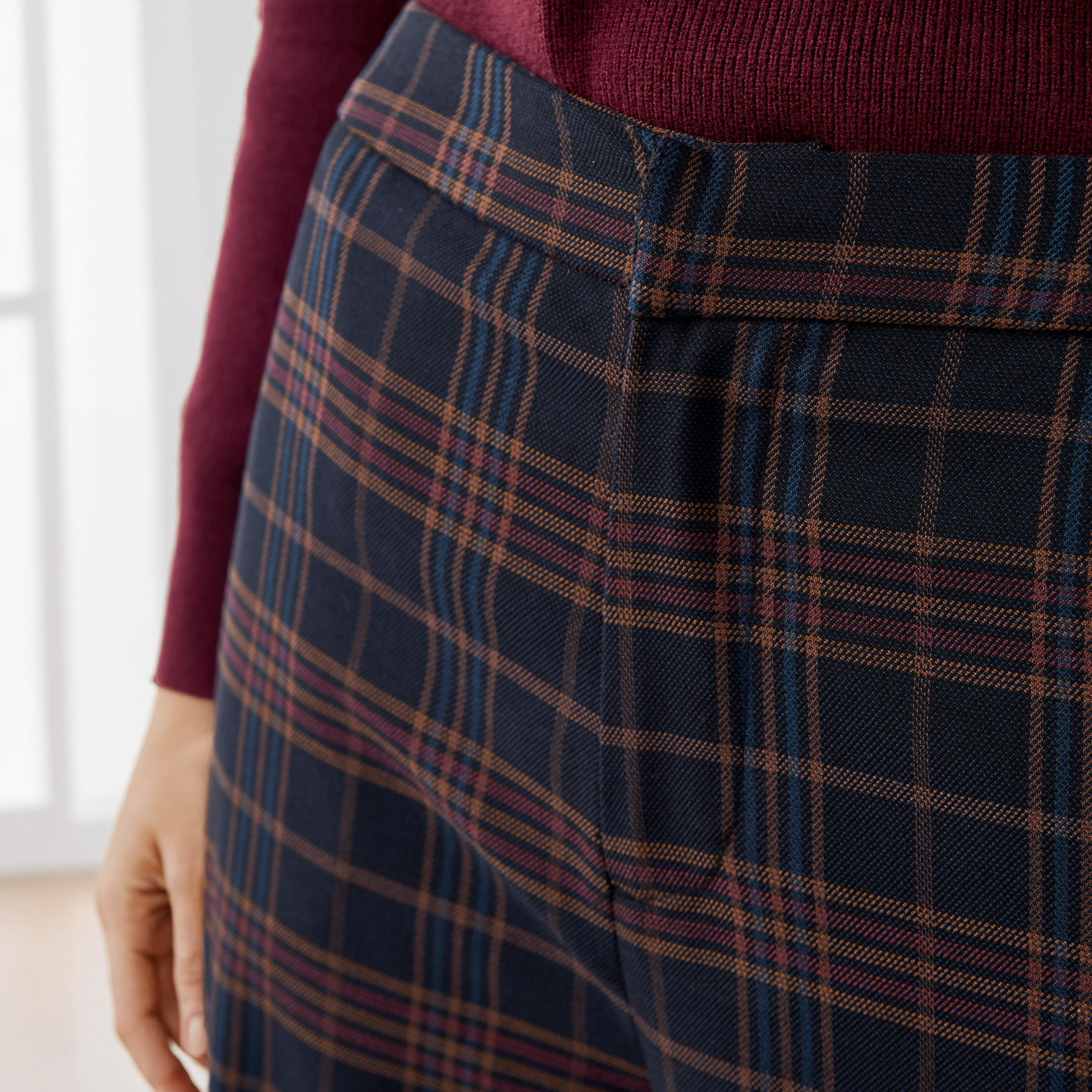 Iconic Checked Relaxed Fit Pants with Pockets-women-clothing-bottoms-trousers-image-5