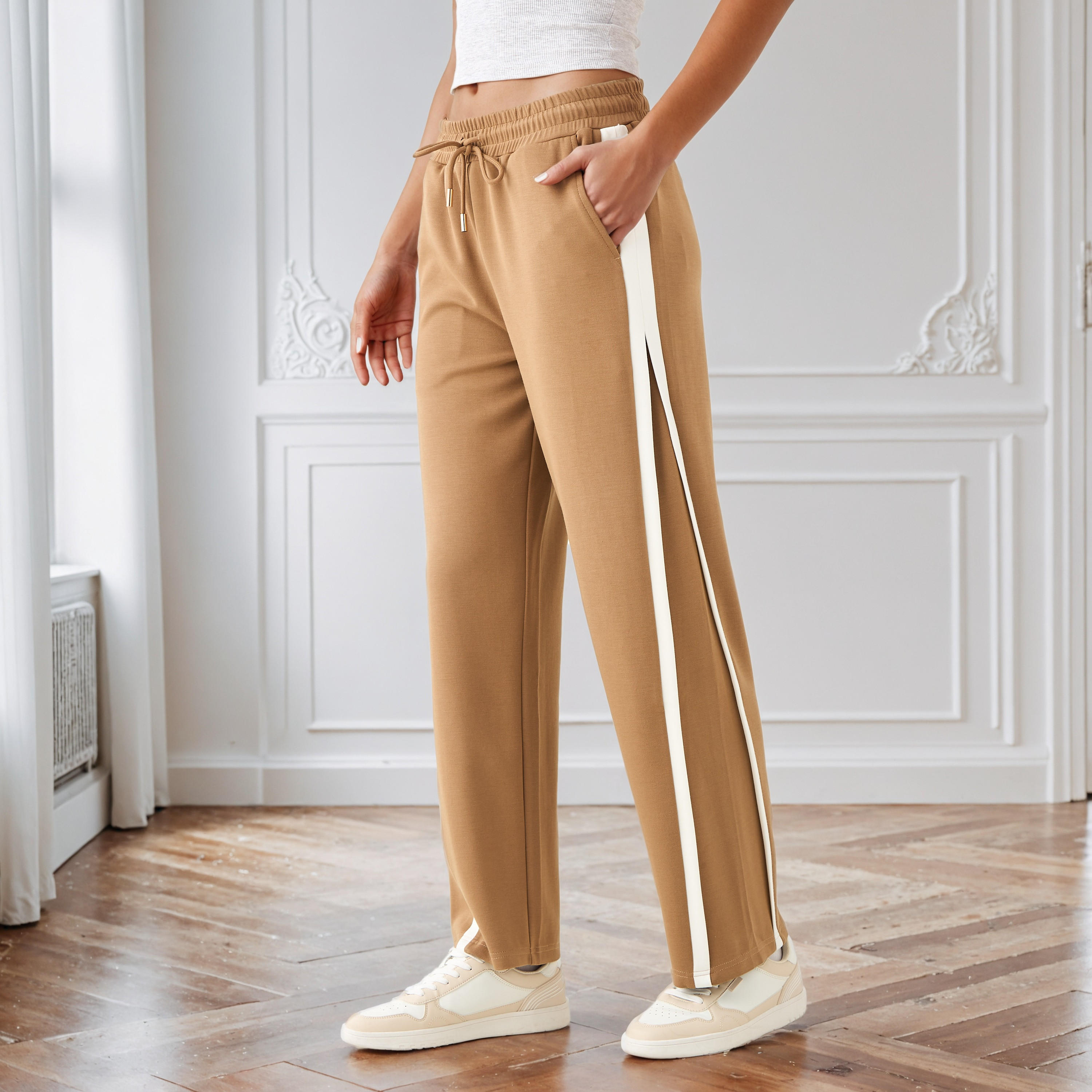 بنطلون بقصة مريحة وخصر مرن وزينة شريط من آيكونيك-women-clothing-bottoms-trousers-image-1