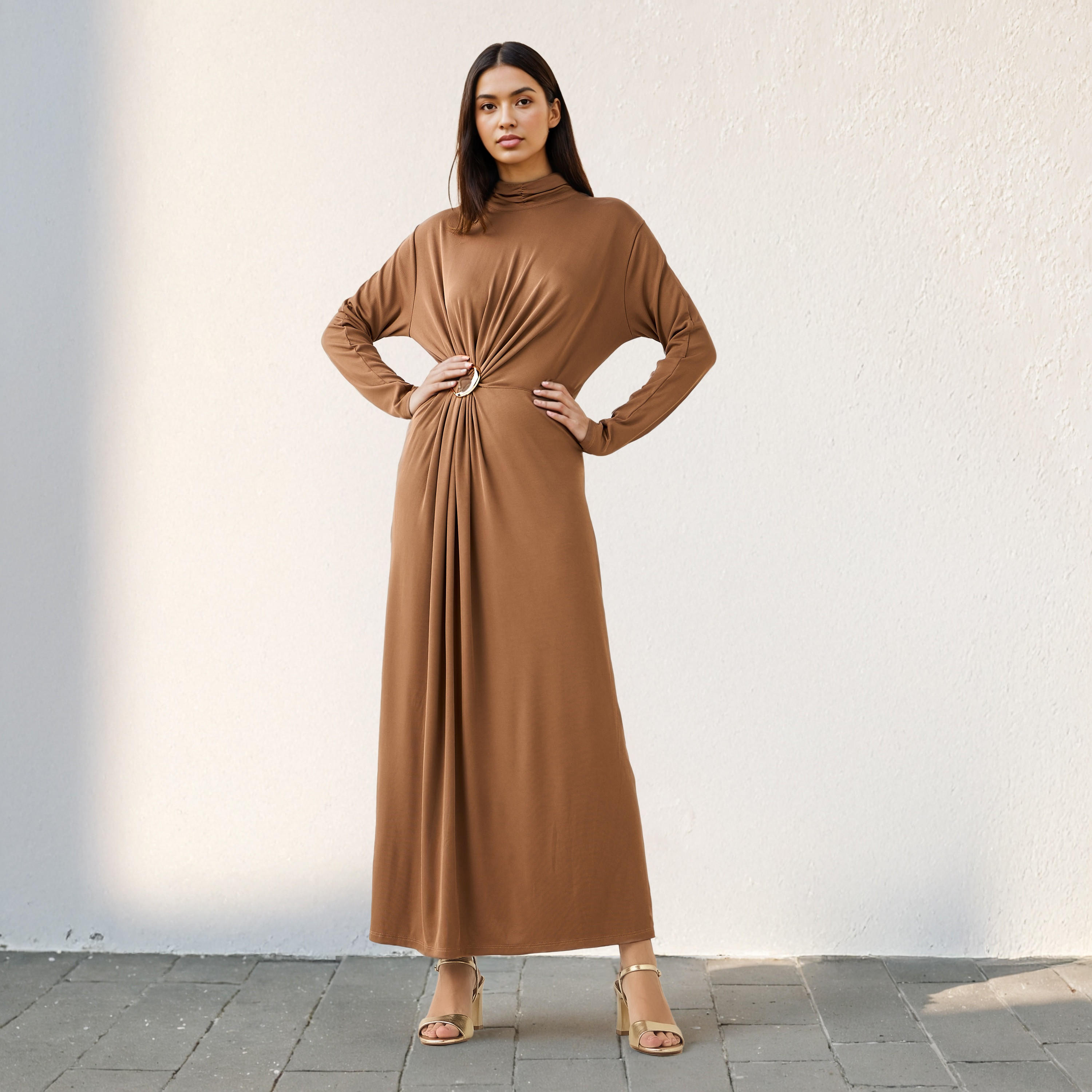 فستان بياقة عالية وتصميم درابيه من آيكونيك-women-clothing-dresses-image-5