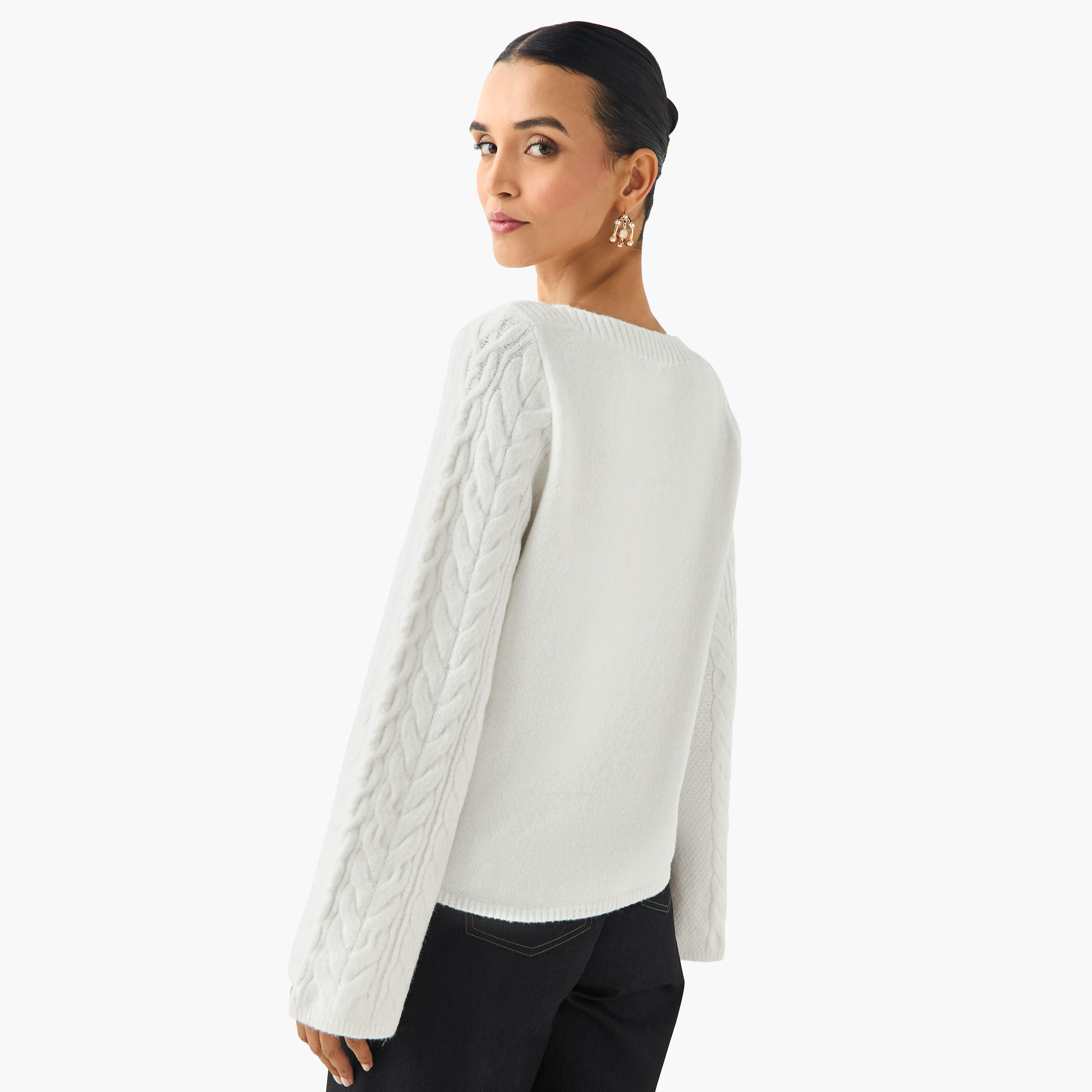 كنزة بياقة ضيقة وقصة عادية وحياكة كابل من آيكونيك-women-clothing-cardigansandjumpers-jumpers-image-3