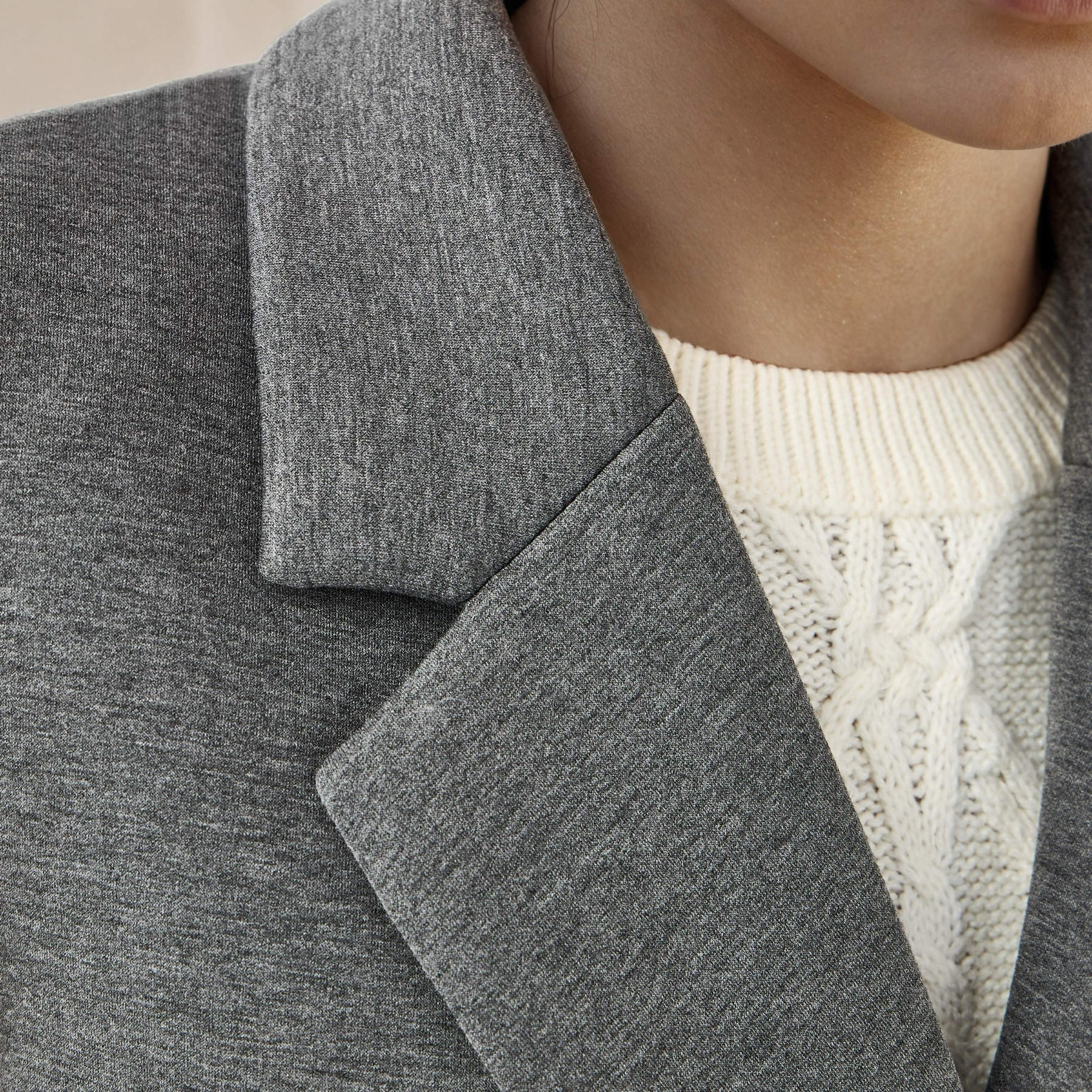 Iconic Notch Lapel Sleeveless Trench Coat-women-clothing-coatsandjackets-coats-image-6
