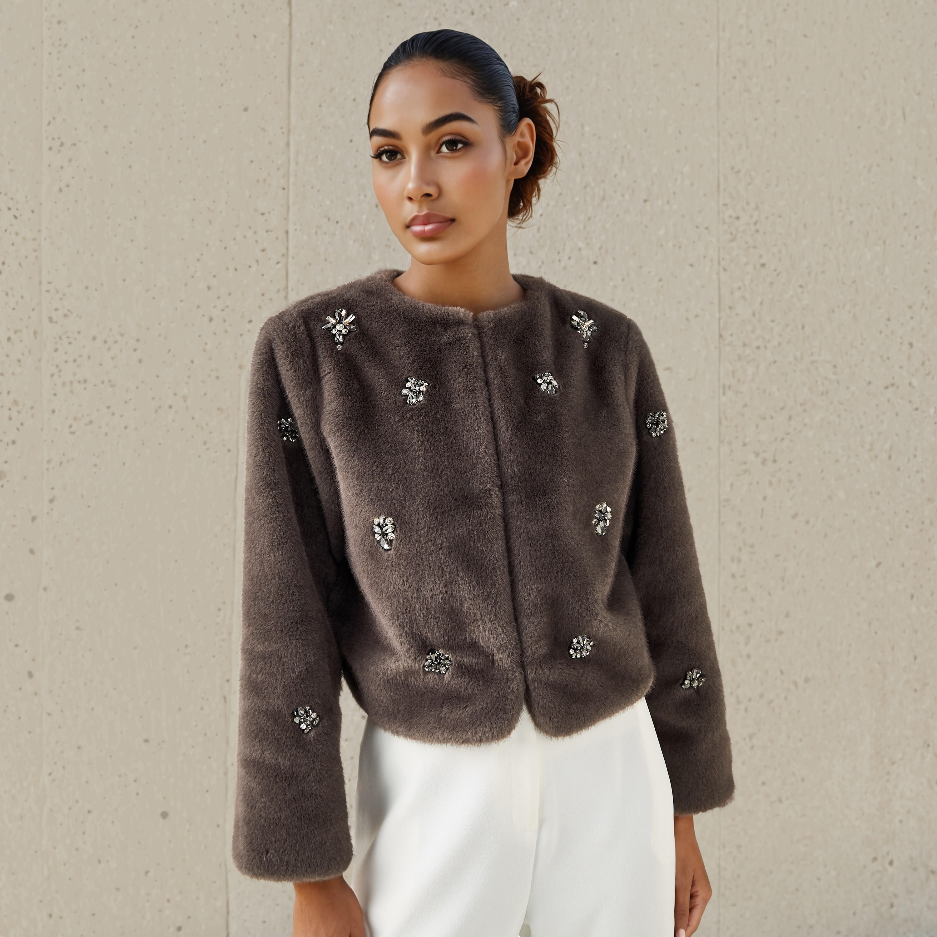 جاكيت فرو صناعي مزين من آيكونيك-women-winterwear-coatsandjackets-jackets-image-5