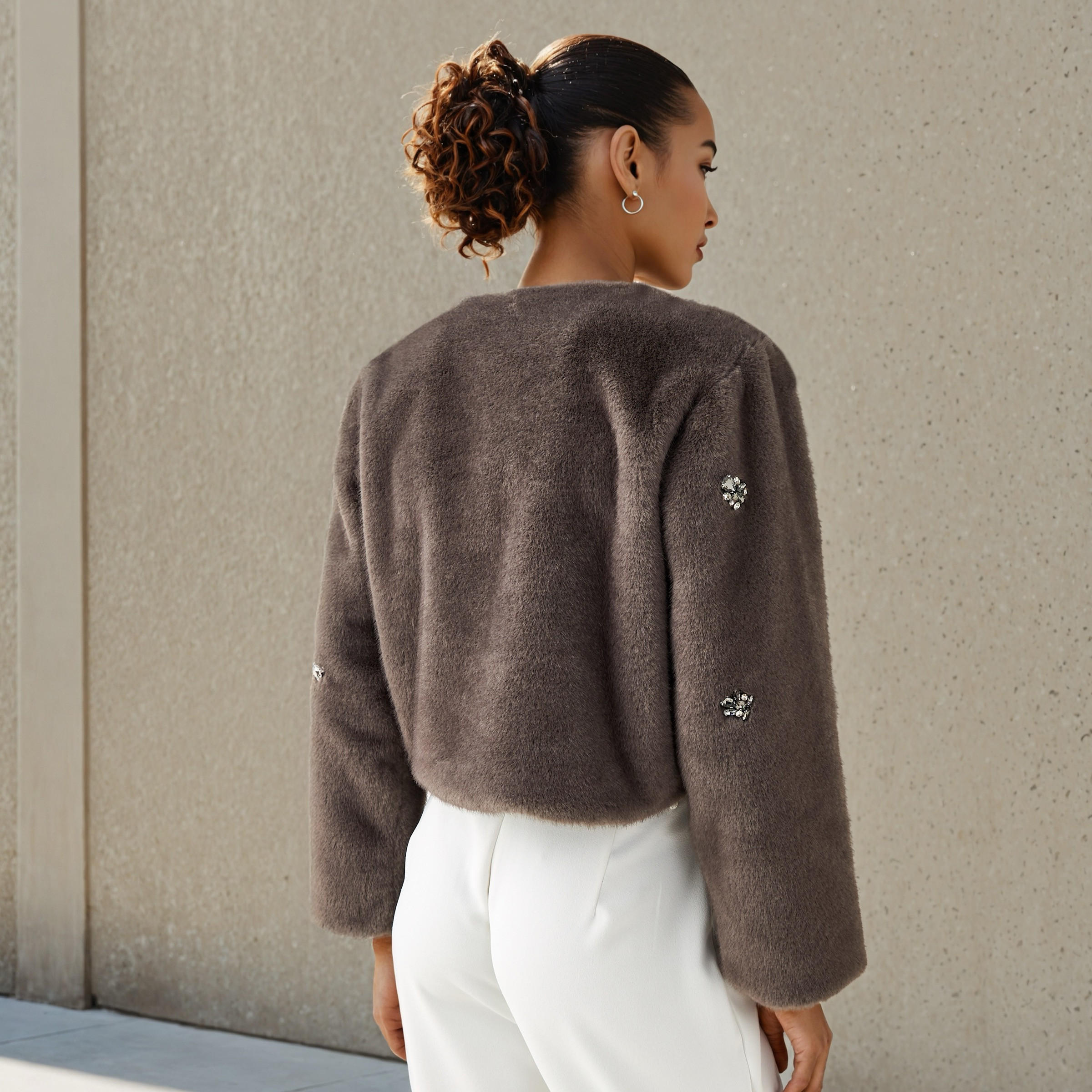 جاكيت فرو صناعي مزين من آيكونيك-women-winterwear-coatsandjackets-jackets-image-3