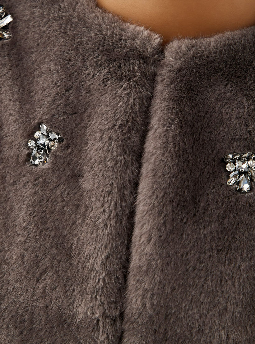 جاكيت فرو صناعي مزين من آيكونيك-women-winterwear-coatsandjackets-jackets-image-1