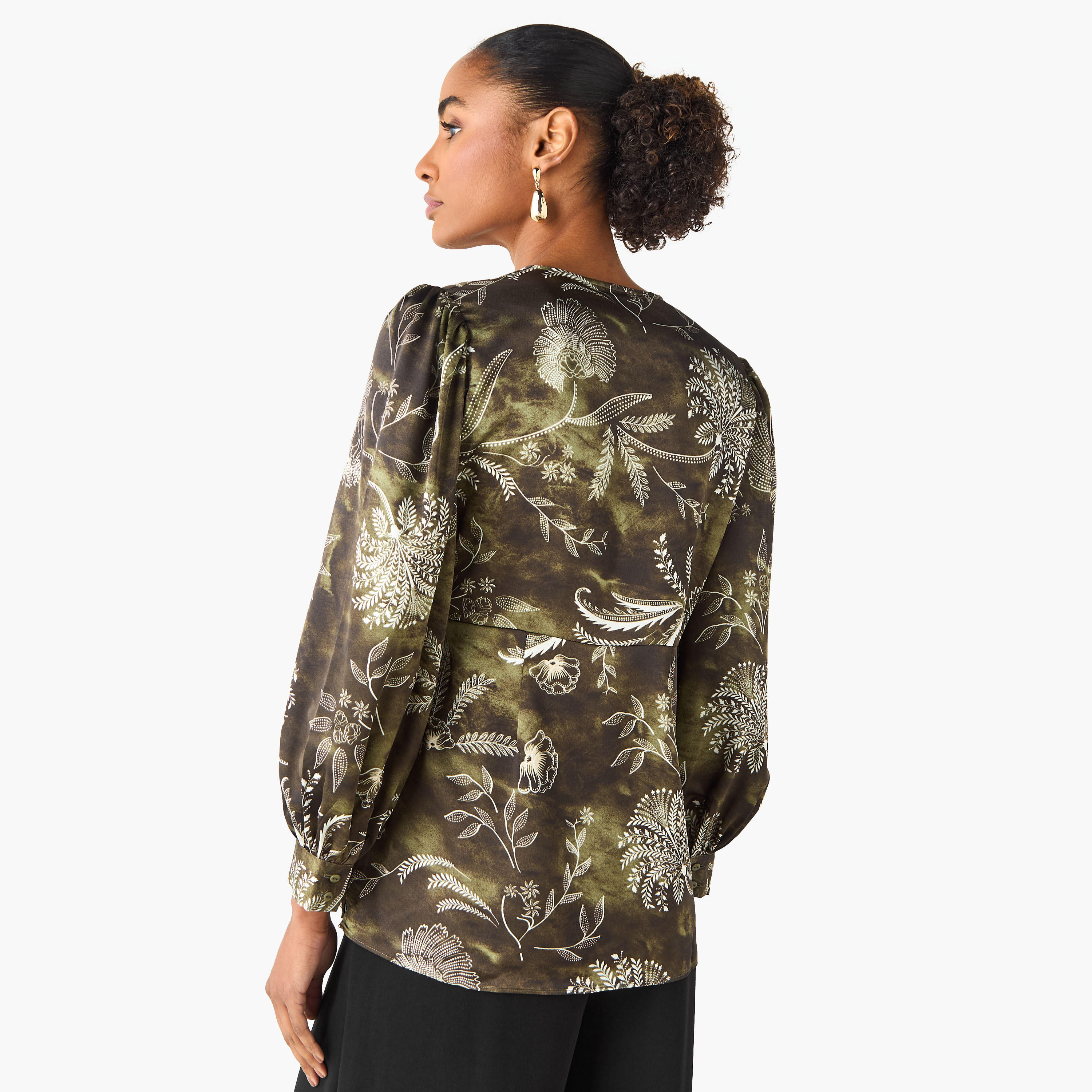 بلوزة بوليستر بقصّة مريحة بأربطة من آيكونيك-women-clothing-shirtsandblouses-blouses-image-4