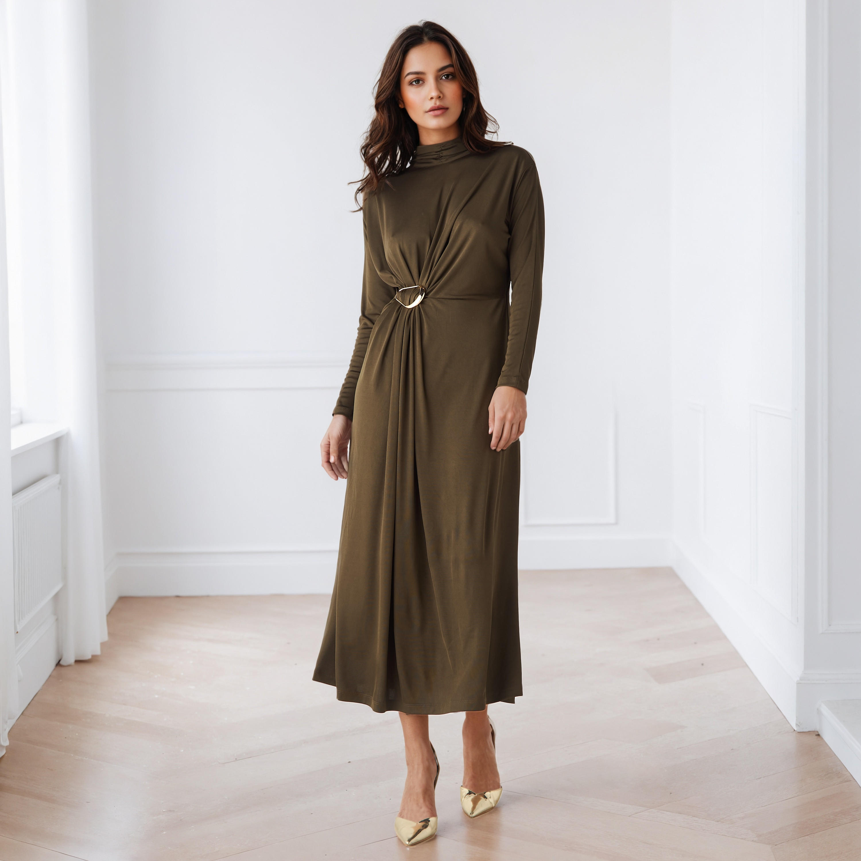 فستان ميدي بارز الملمس بياقة عالية من آيكونيك-women-clothing-dresses-image-5