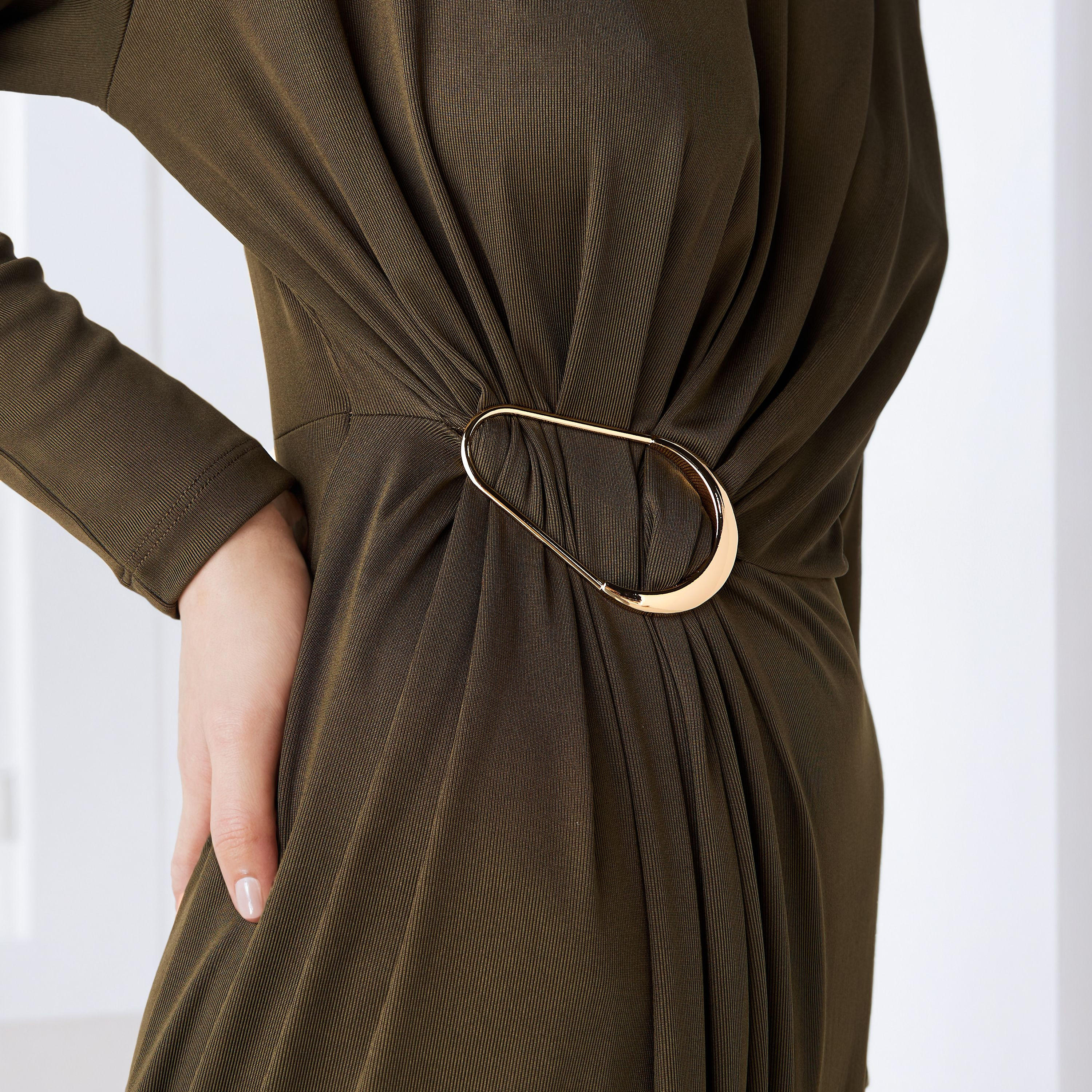 فستان ميدي بارز الملمس بياقة عالية من آيكونيك-women-clothing-dresses-image-2