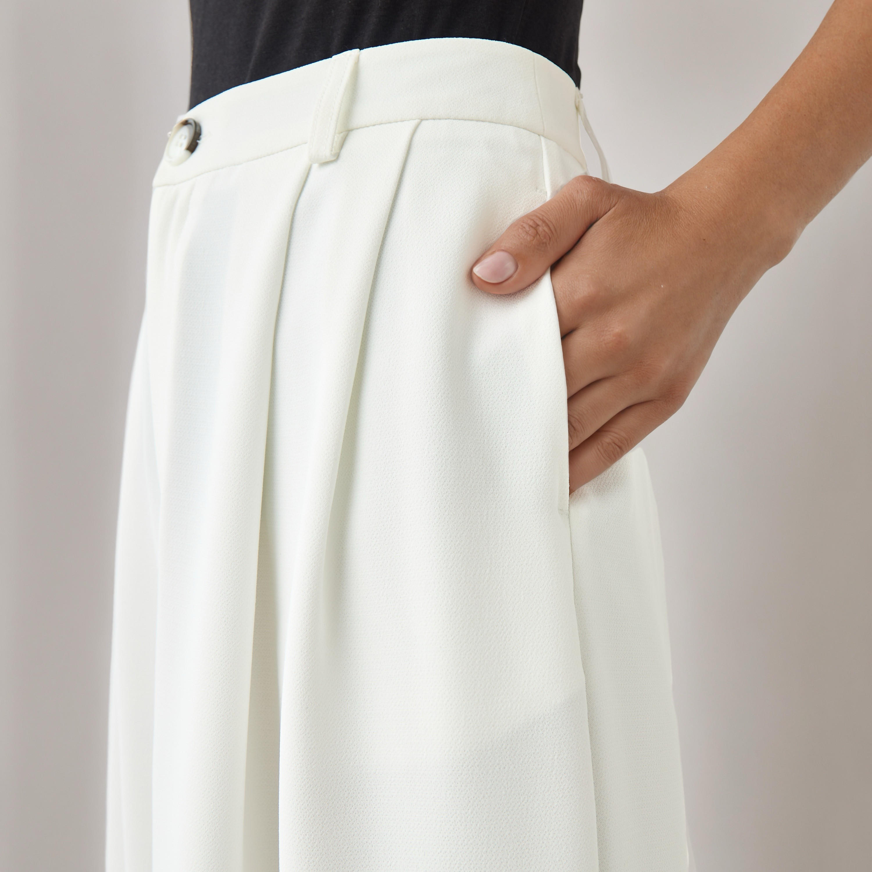 بنطلون بكسرات وساق واسعة من آيكونيك-women-clothing-bottoms-trousers-image-4