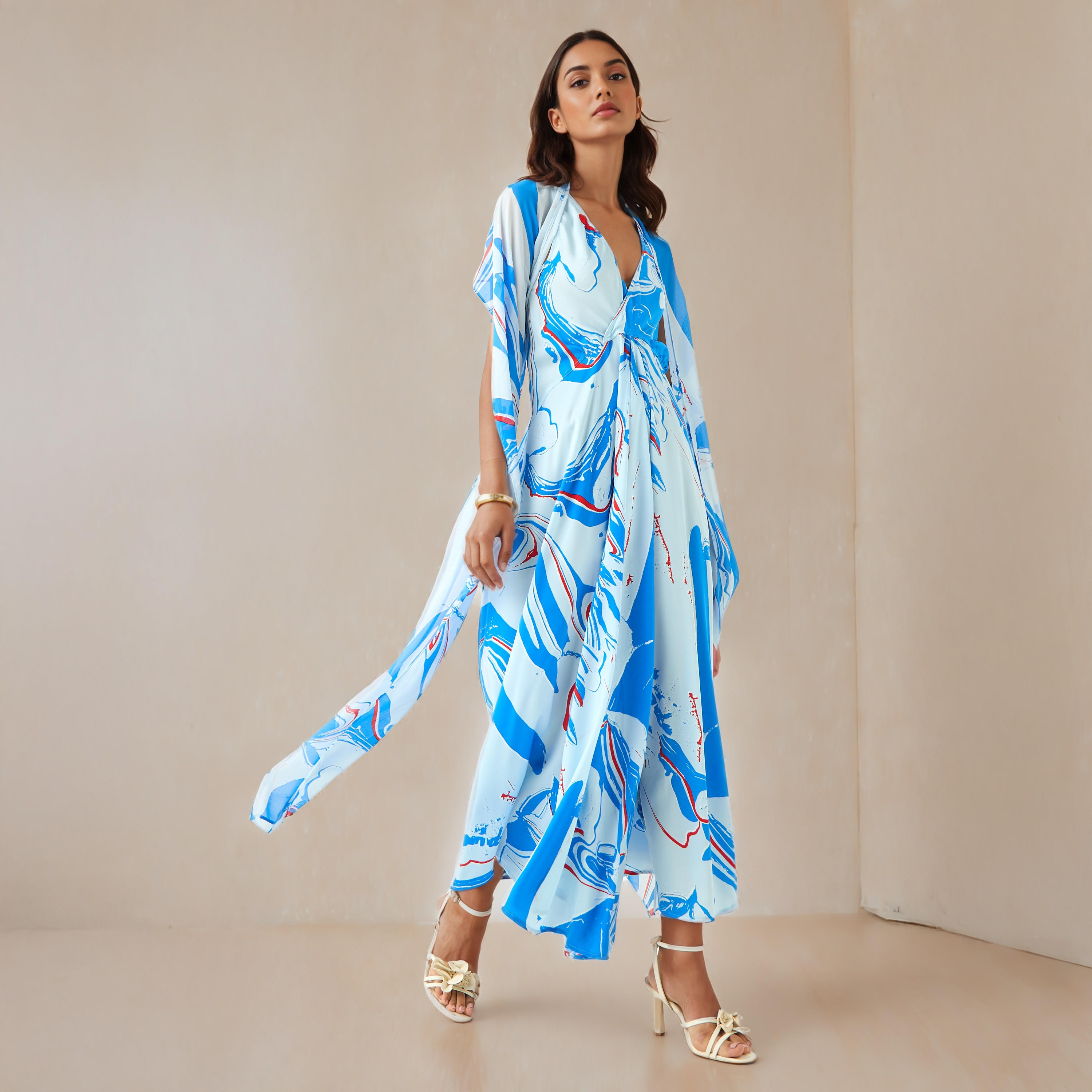 فستان بياقة V بدون أكمام بطبعات مجردة مع وشاح من آيكونيك-women-clothing-dresses-image-2