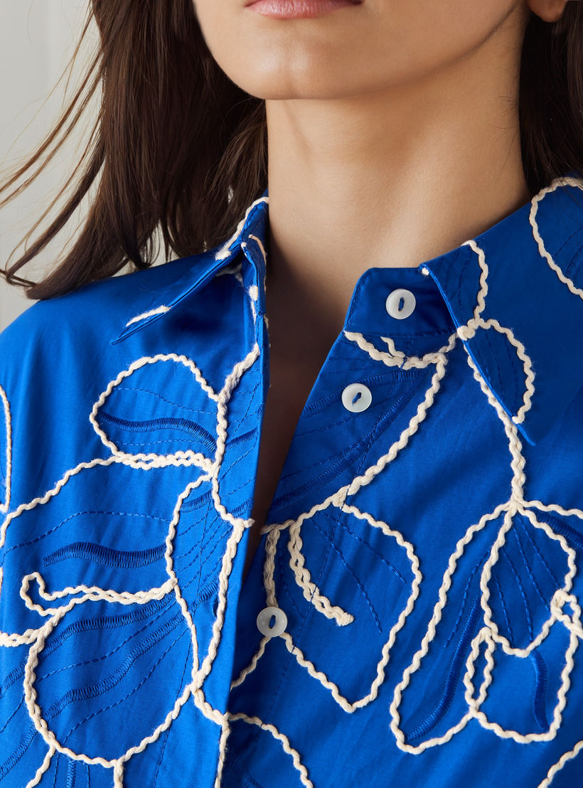قميص قطن فضفاض مطرّز من آيكونيك-women-clothing-shirtsandblouses-shirts-image-3