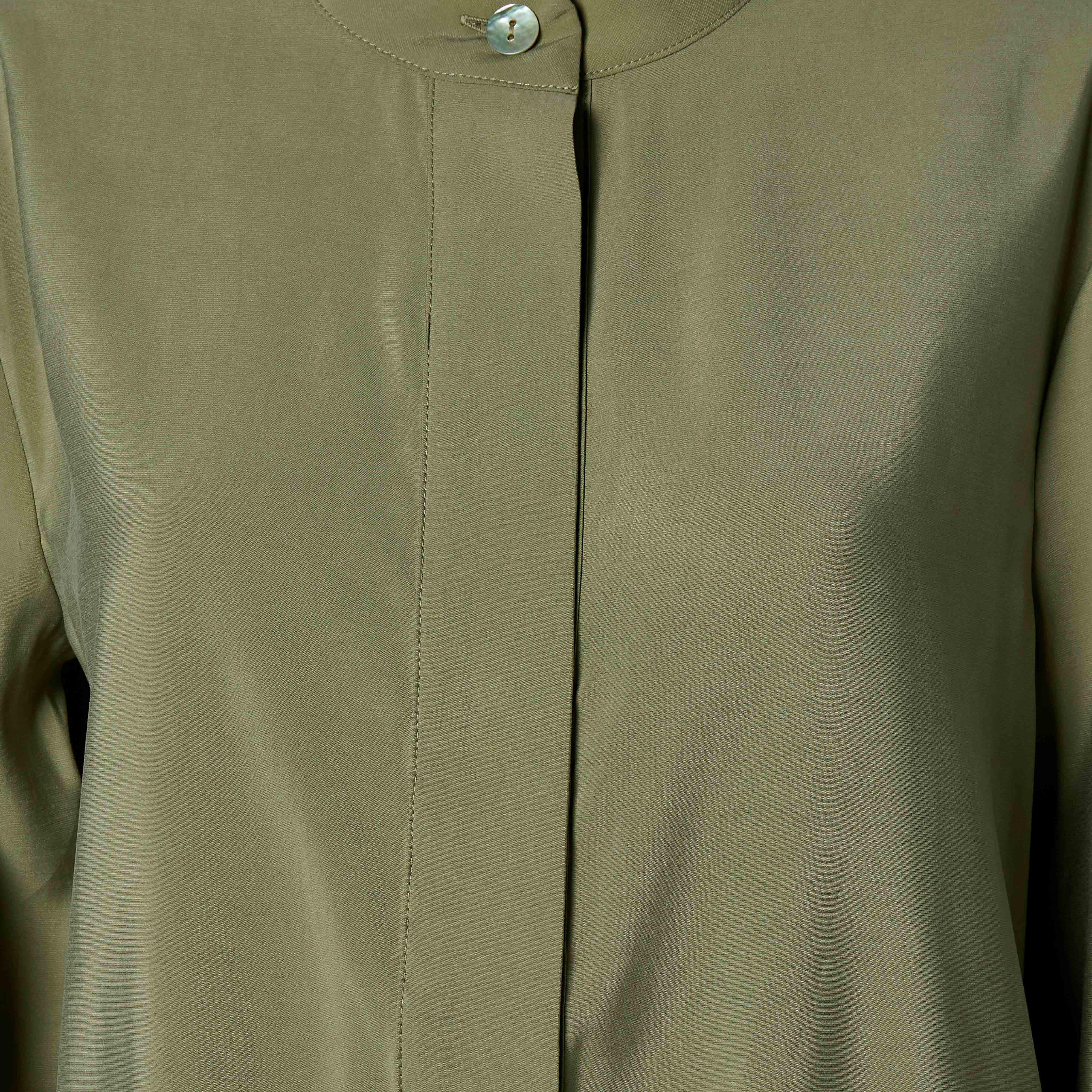 بلوزة كوبرو بياقة ماندرين وقصة عادية من أيكونيك-women-clothing-shirtsandblouses-shirts-image-1