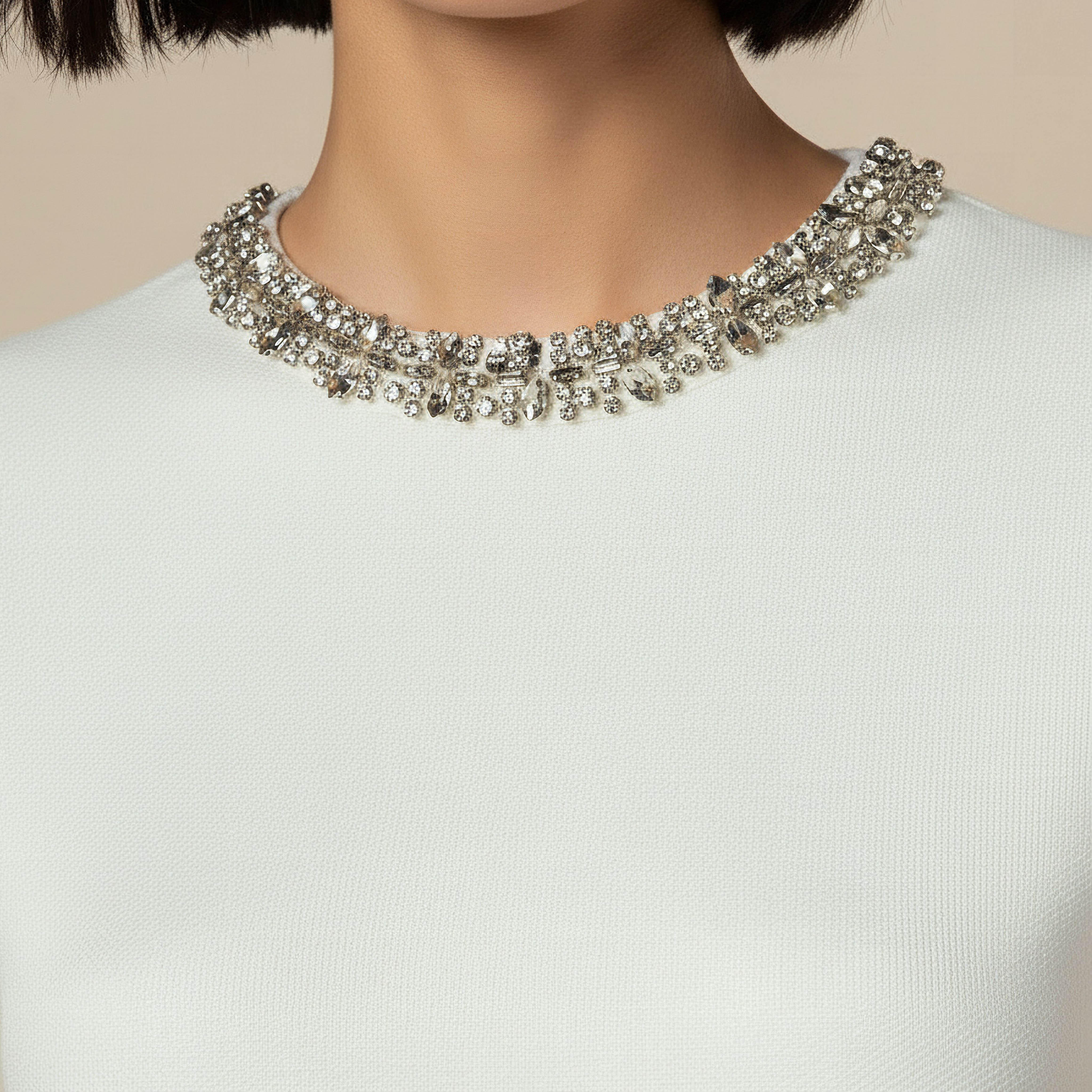 بلوزة مزيّنة بقصّة عادية من أيكونيك-women-clothing-tshirts-image-4
