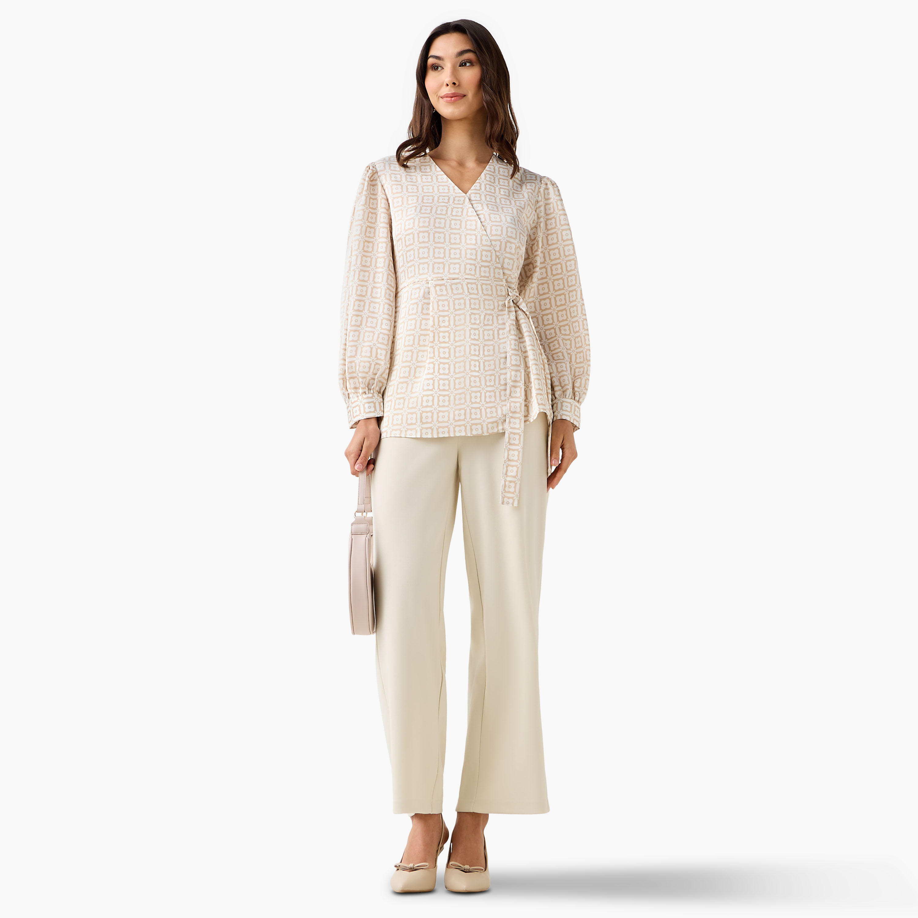 بلوزة ملفوفة بقصّة عادية وطبعات هندسية من آيكونك-women-clothing-shirtsandblouses-blouses-image-2