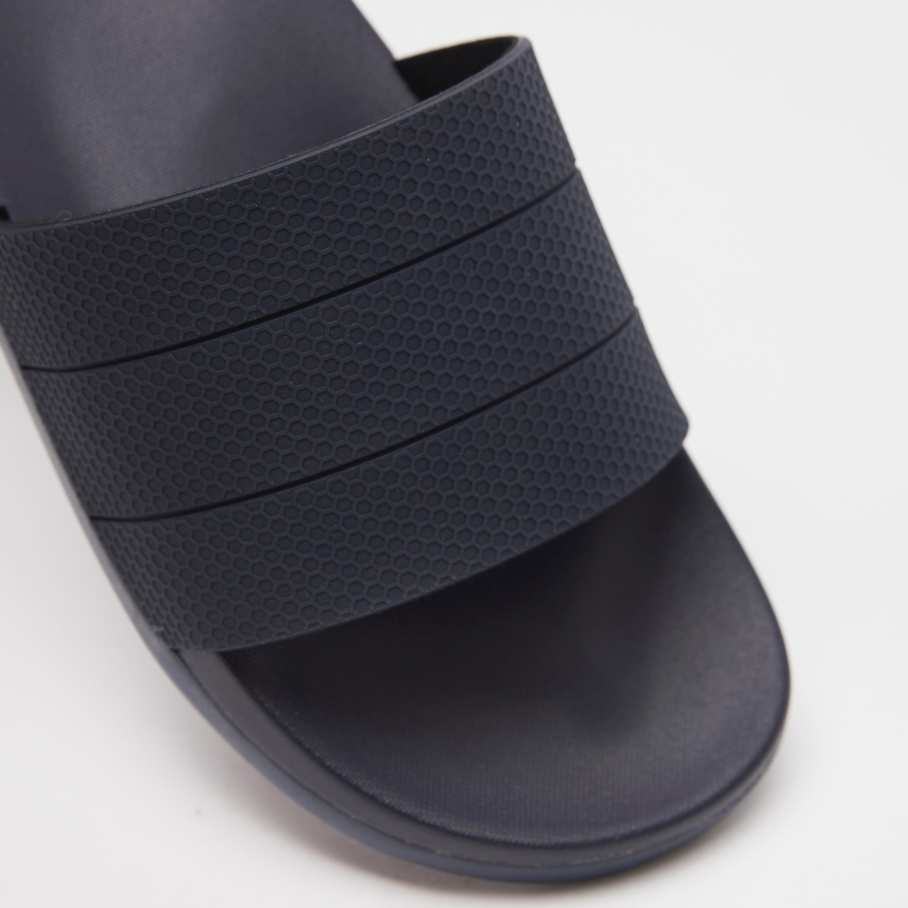 شبشب خفيف بارز الملمس للرجال من كابا-men-shoes-flipflopsandslides-image-2