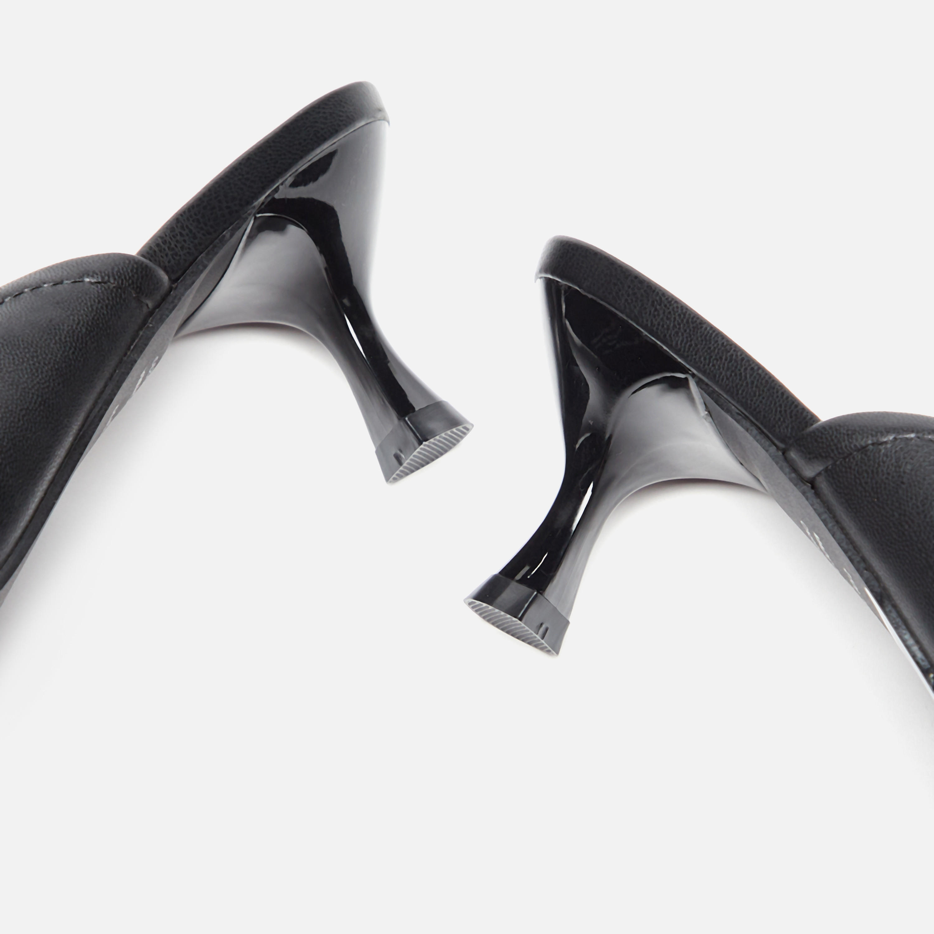 حذاء ميول سادة سهل الارتداء بكعب صغير للنساء من سيليست-women-shoes-heels-image-3