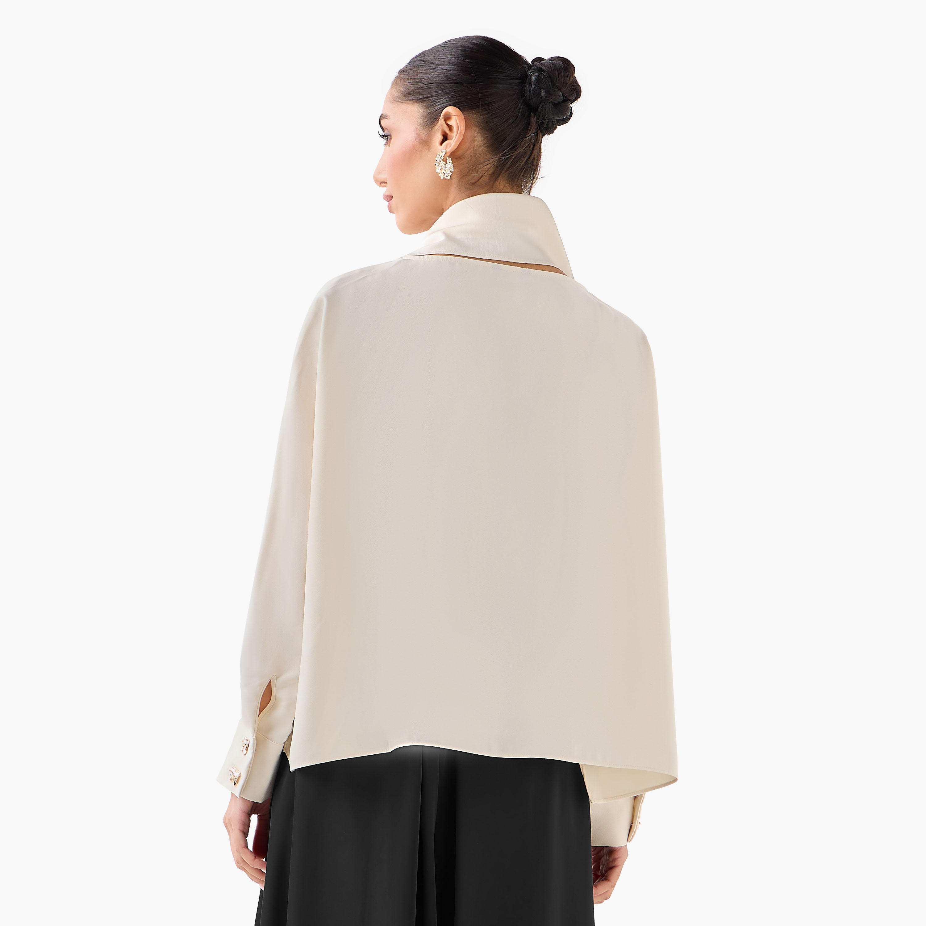 بلوزة بياقة وشاح منسدلة من آيكونيك-women-clothing-shirtsandblouses-blouses-image-4
