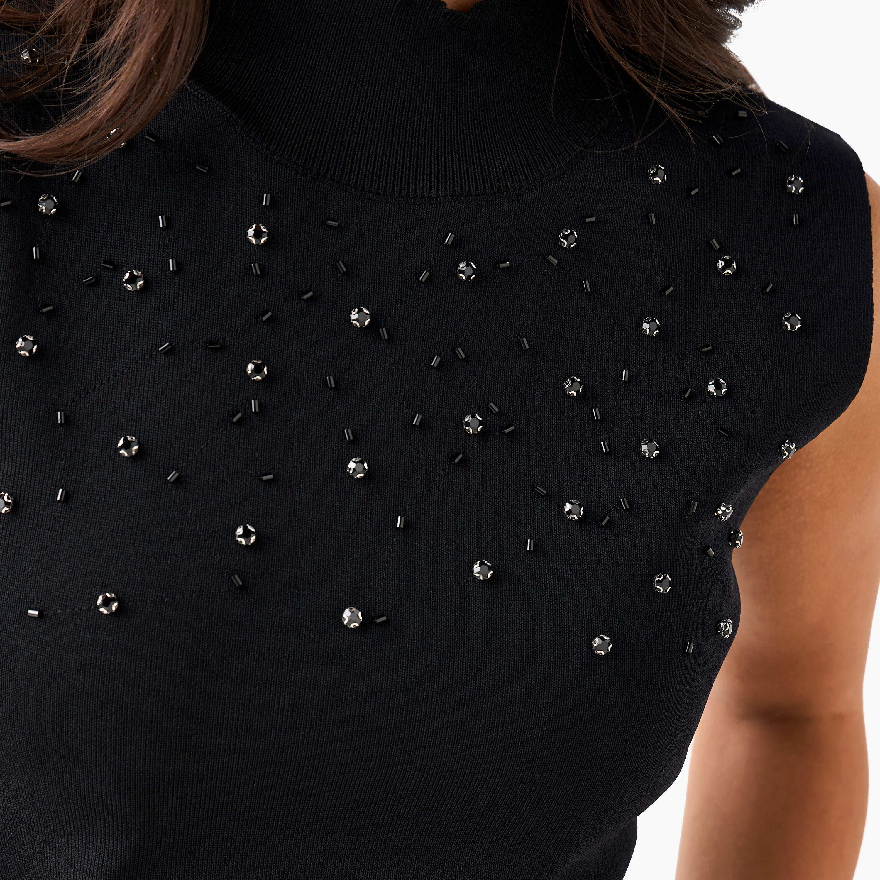بلوزة بدون أكمام مزيّنة من آيكونيك-women-clothing-shirtsandblouses-blouses-image-2