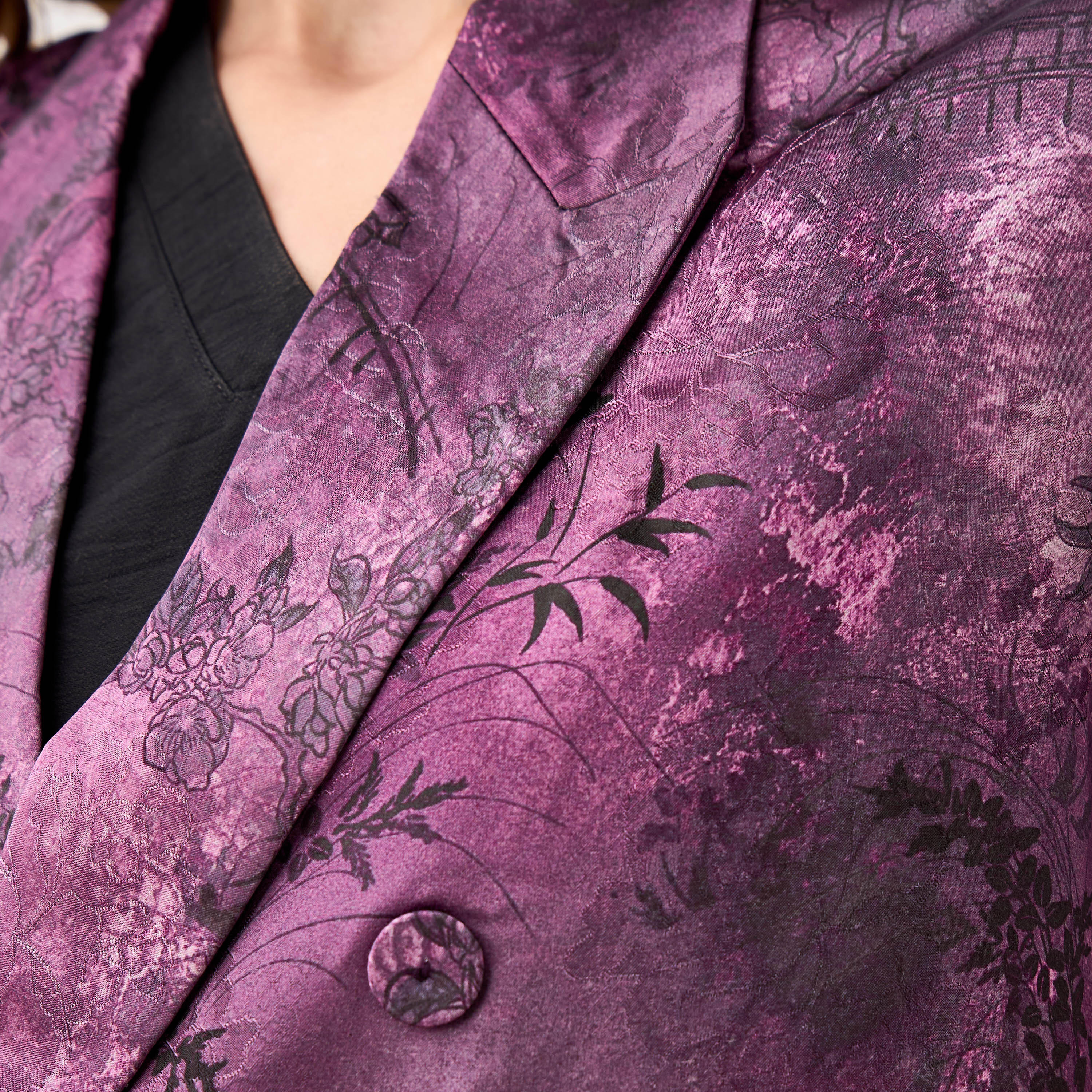 بليزر بطبعات زهرية من آيكونيك-women-clothing-coatsandjackets-blazers-image-2