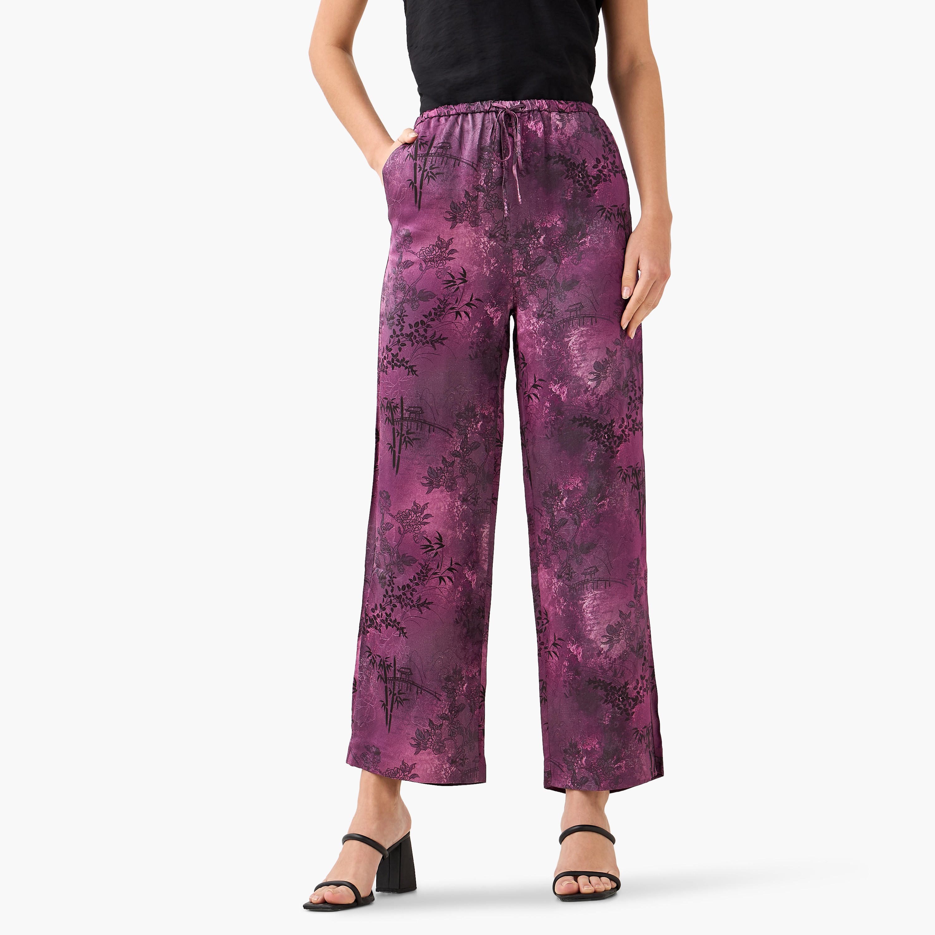 Iconic Straight Fit Printed Pants-women-clothing-coordsets-image-3