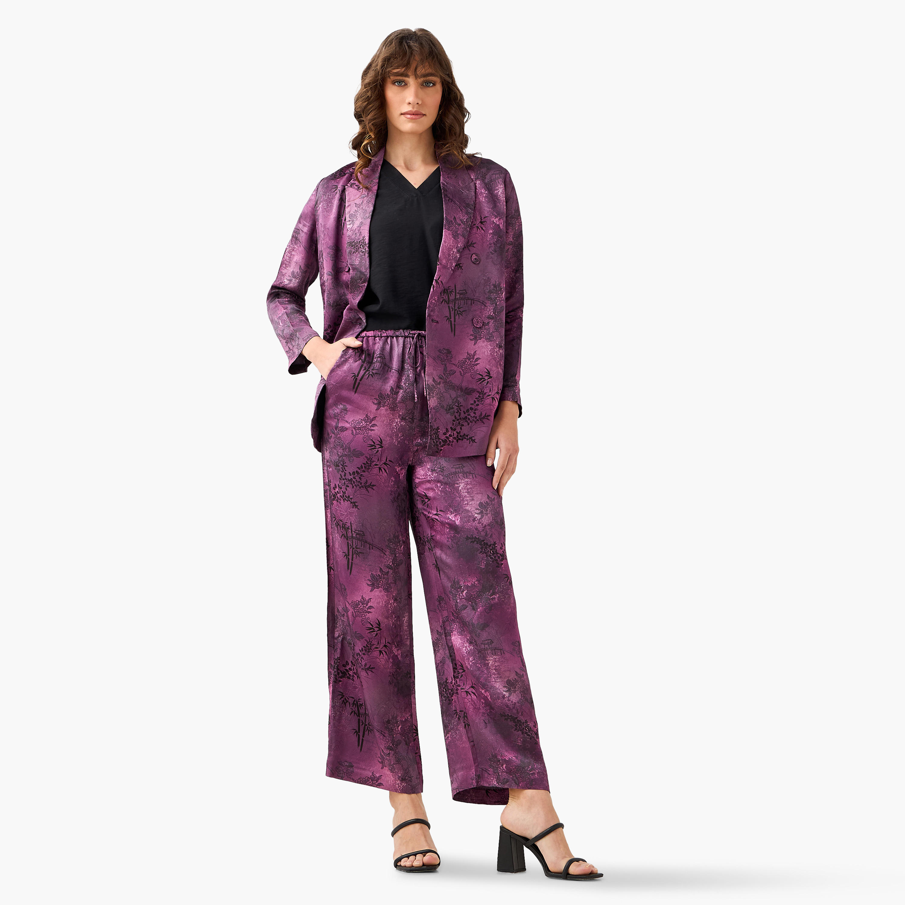 Iconic Straight Fit Printed Pants-women-clothing-coordsets-image-4