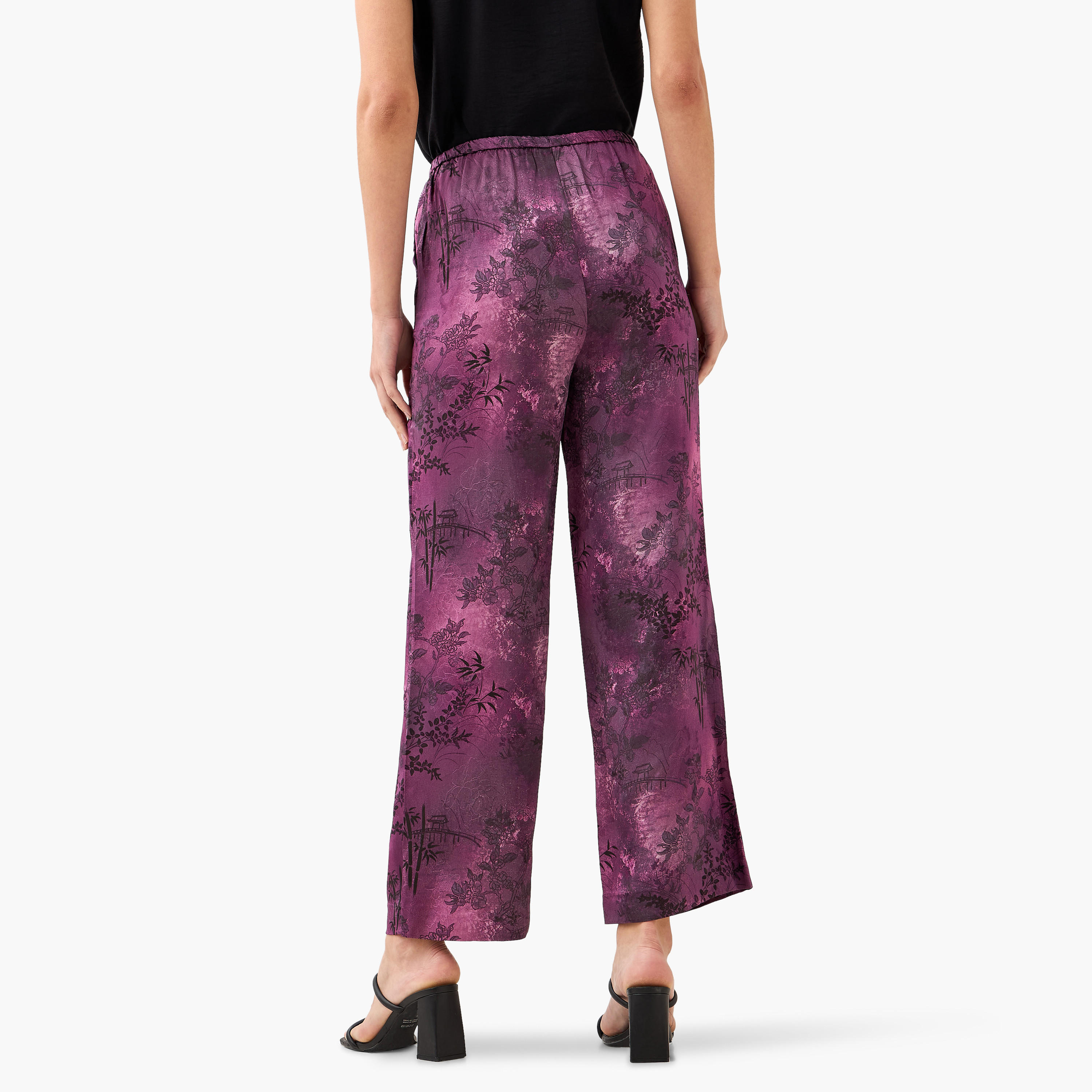Iconic Straight Fit Printed Pants-women-clothing-coordsets-image-5