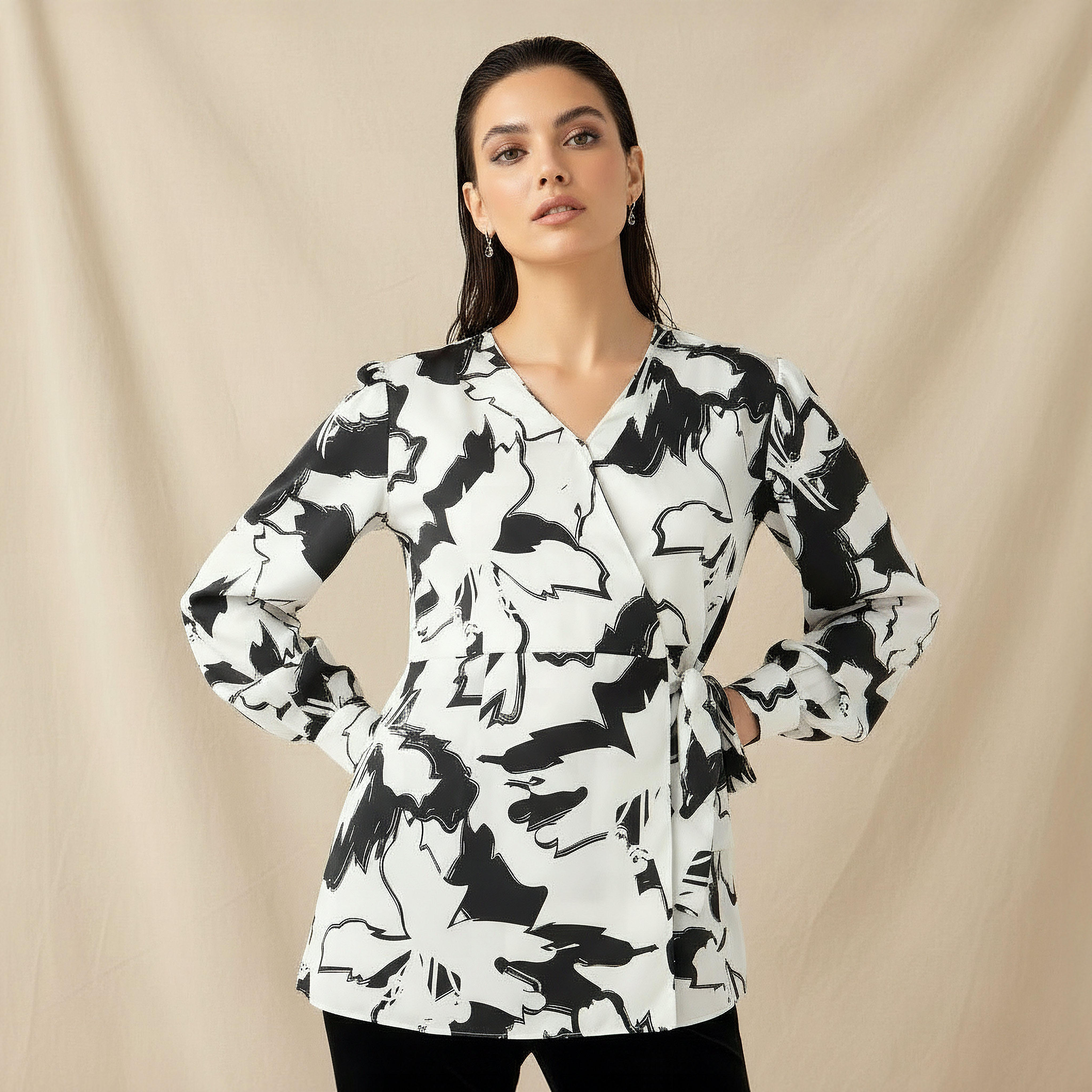 بلوزة ملفوفة بطبعات من أيكونيك-women-clothing-shirtsandblouses-blouses-image-1