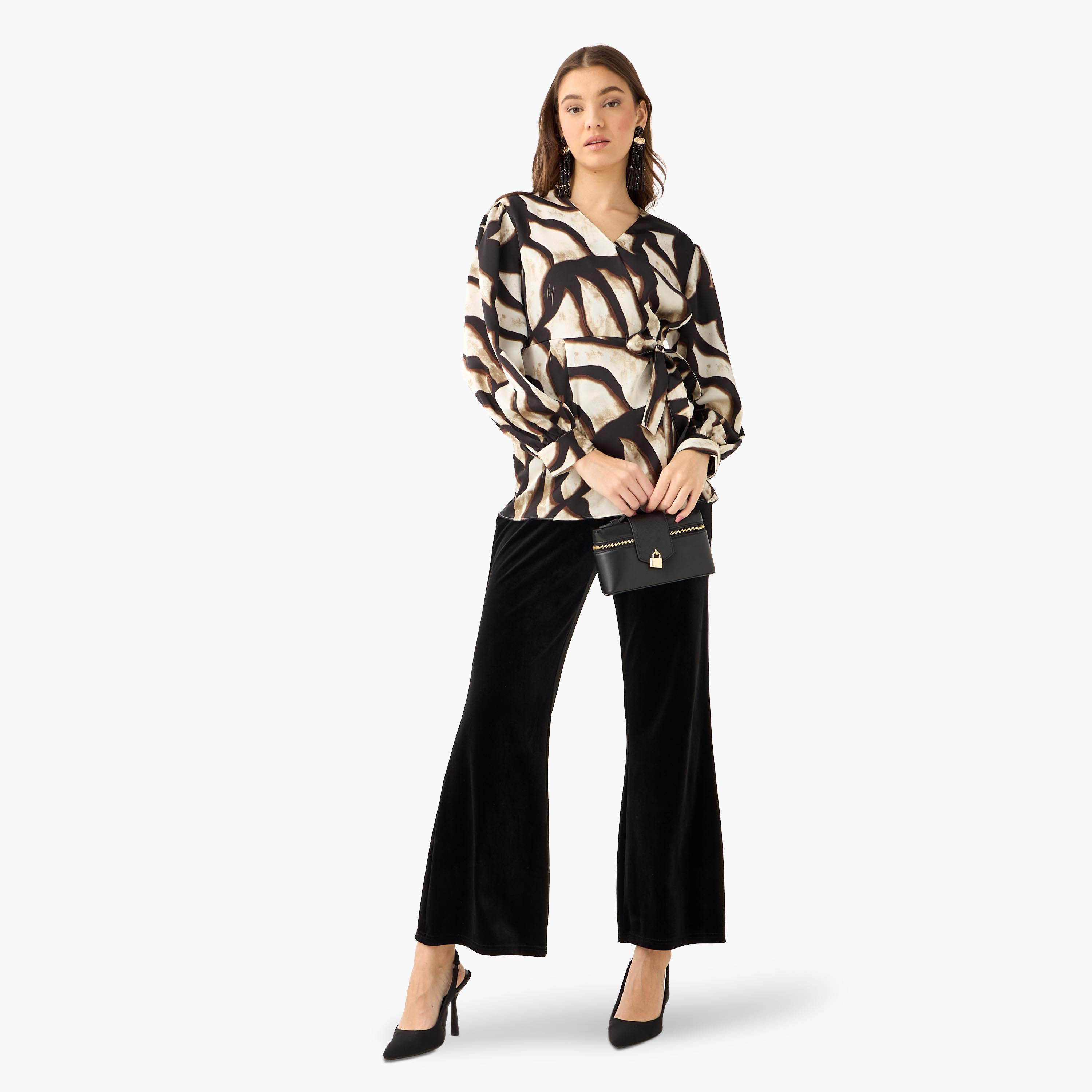 بلوزة ملفوفة بطبعات من أيكونيك-women-clothing-shirtsandblouses-blouses-image-4