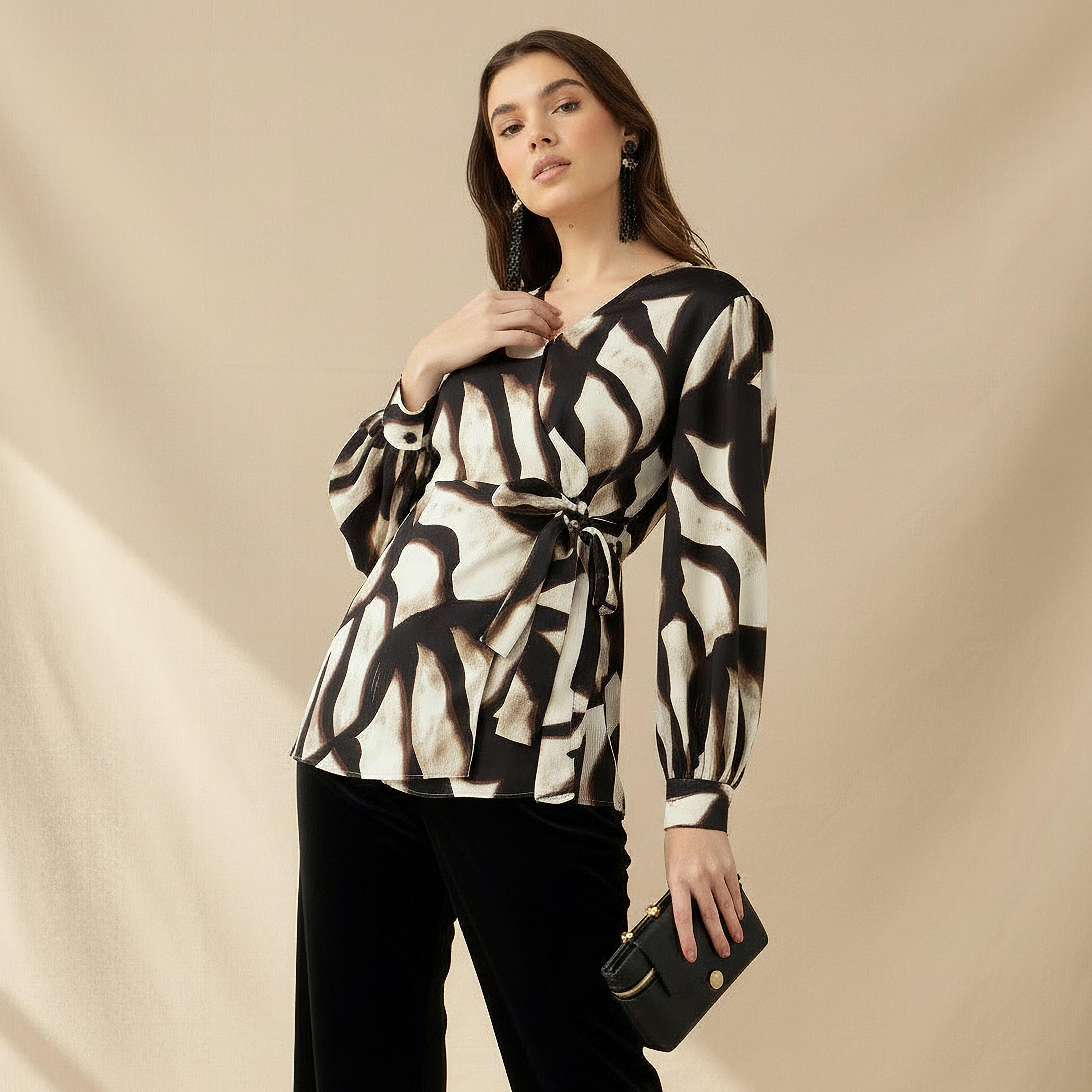 بلوزة ملفوفة بطبعات من أيكونيك-women-clothing-shirtsandblouses-blouses-image-6