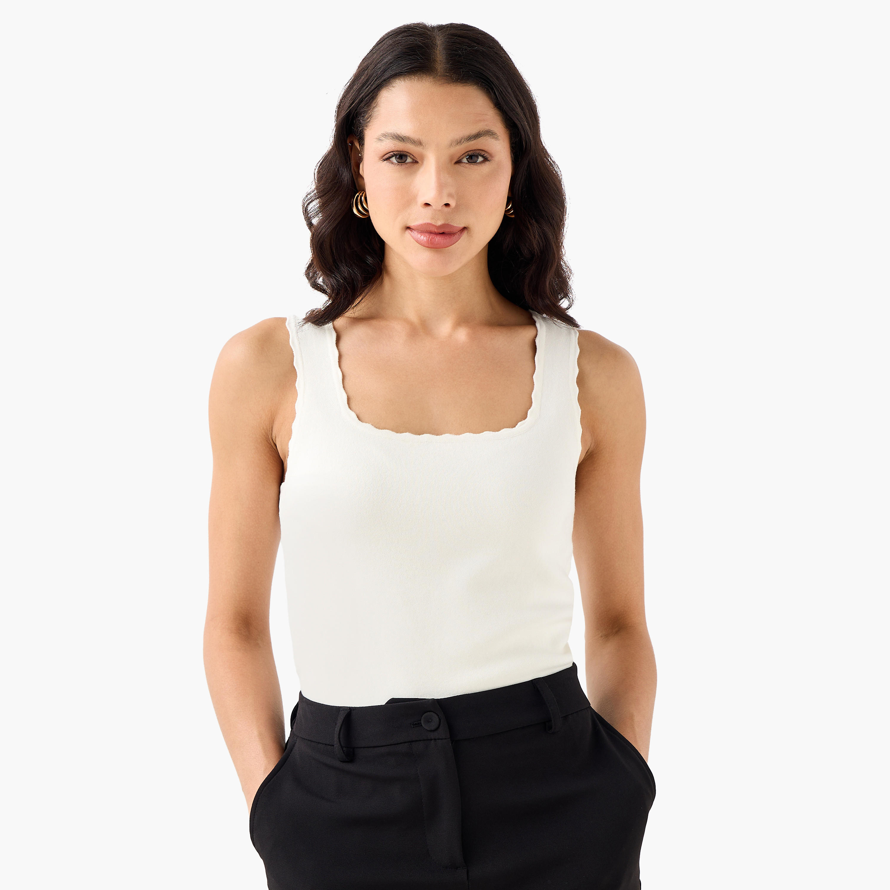 بلوزة تانك بقصة مريحة وحواف مموجة من أيكونيك-women-clothing-tshirts-image-5