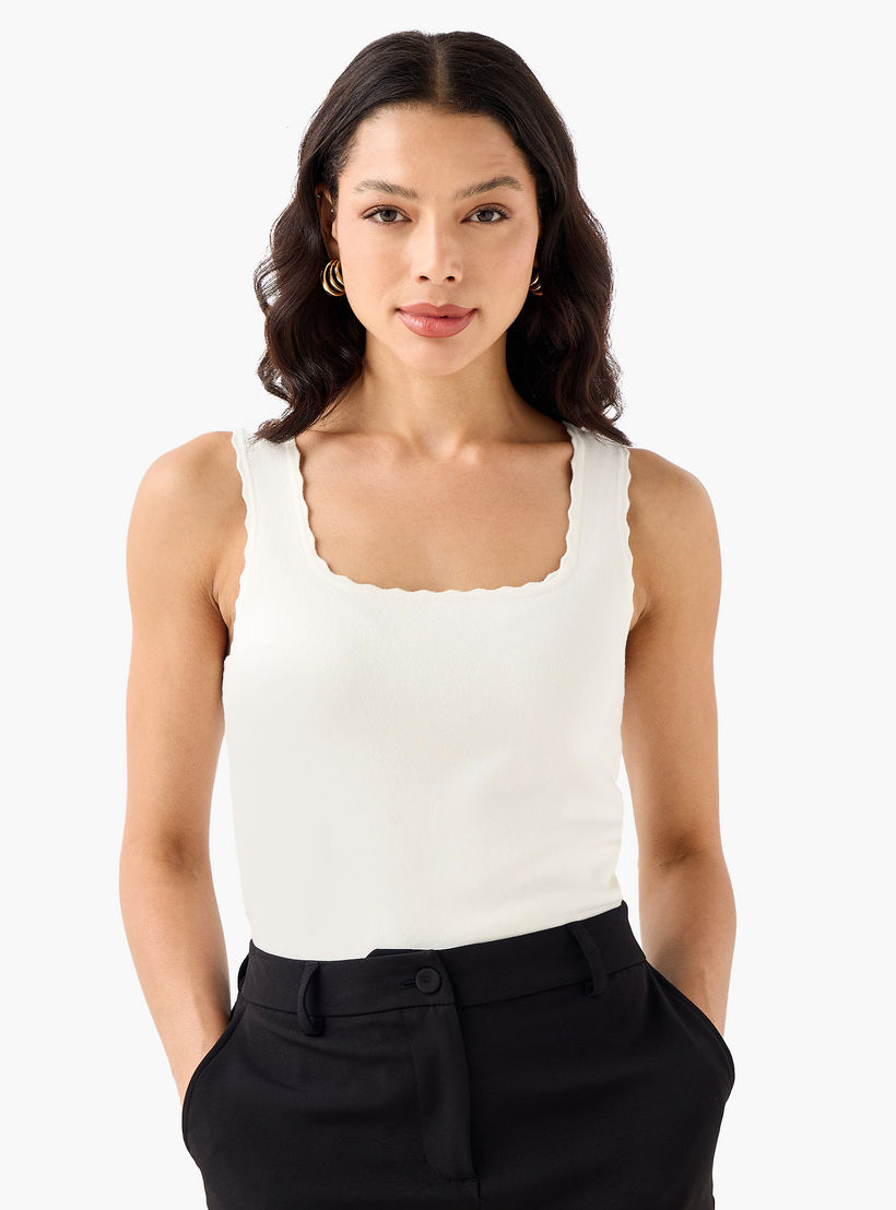 بلوزة تانك بقصة مريحة وحواف مموجة من أيكونيك-women-clothing-tshirts-image-5
