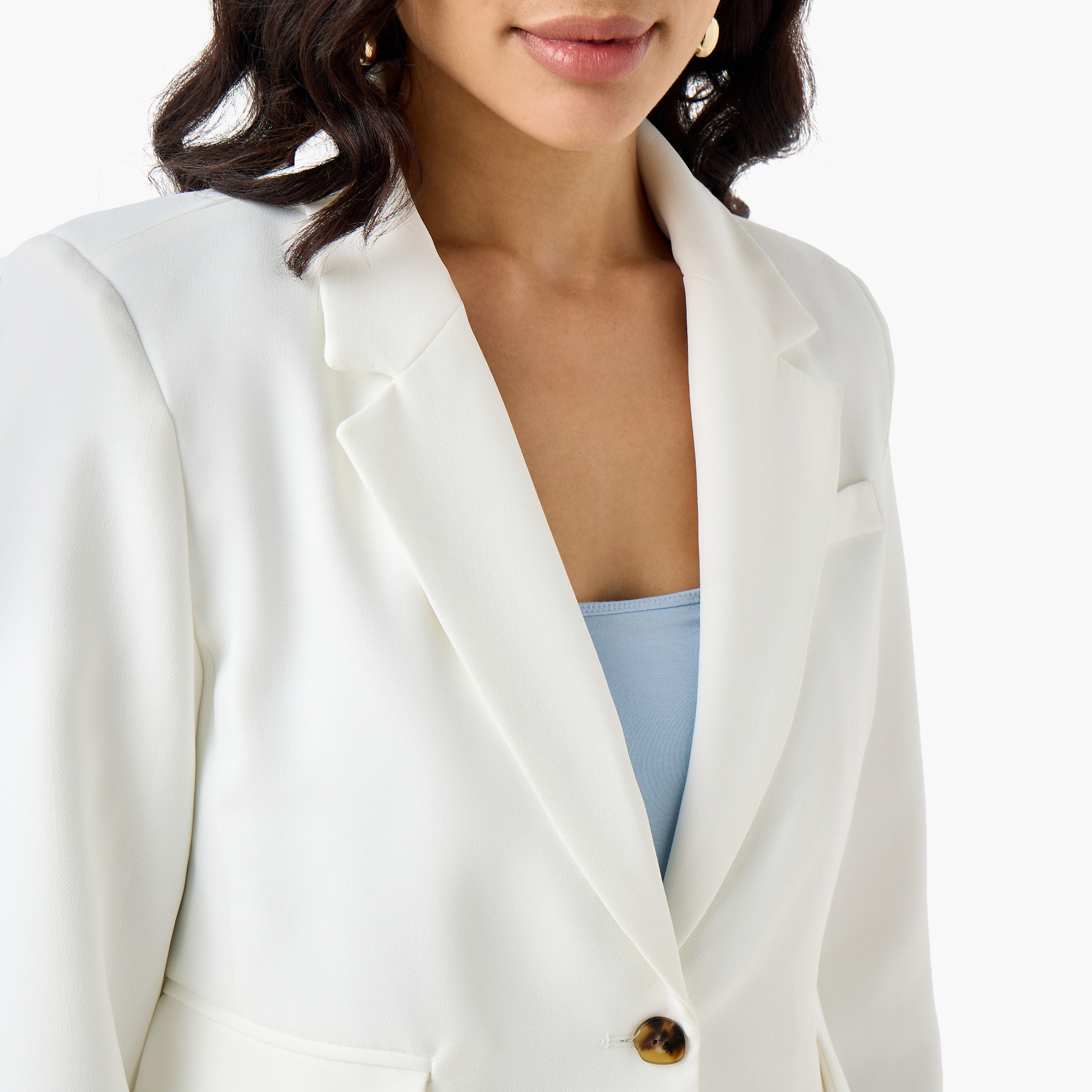 بليزر فيسكوز قصير بياقة فردية وجيوب بطية من أيكونيك-women-clothing-coatsandjackets-blazers-image-2