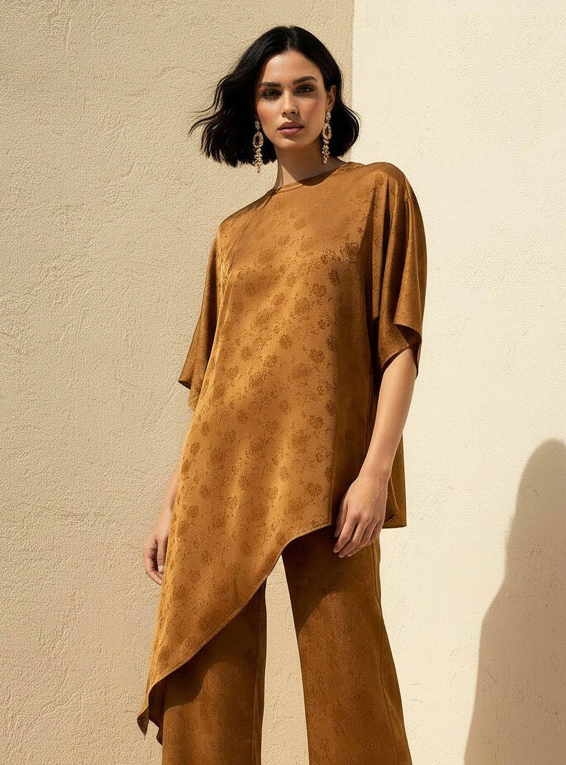 بلوزة جاكار بطول غير متساوي وطبعات زهرية من آيكونيك-women-clothing-coordsets-image-7