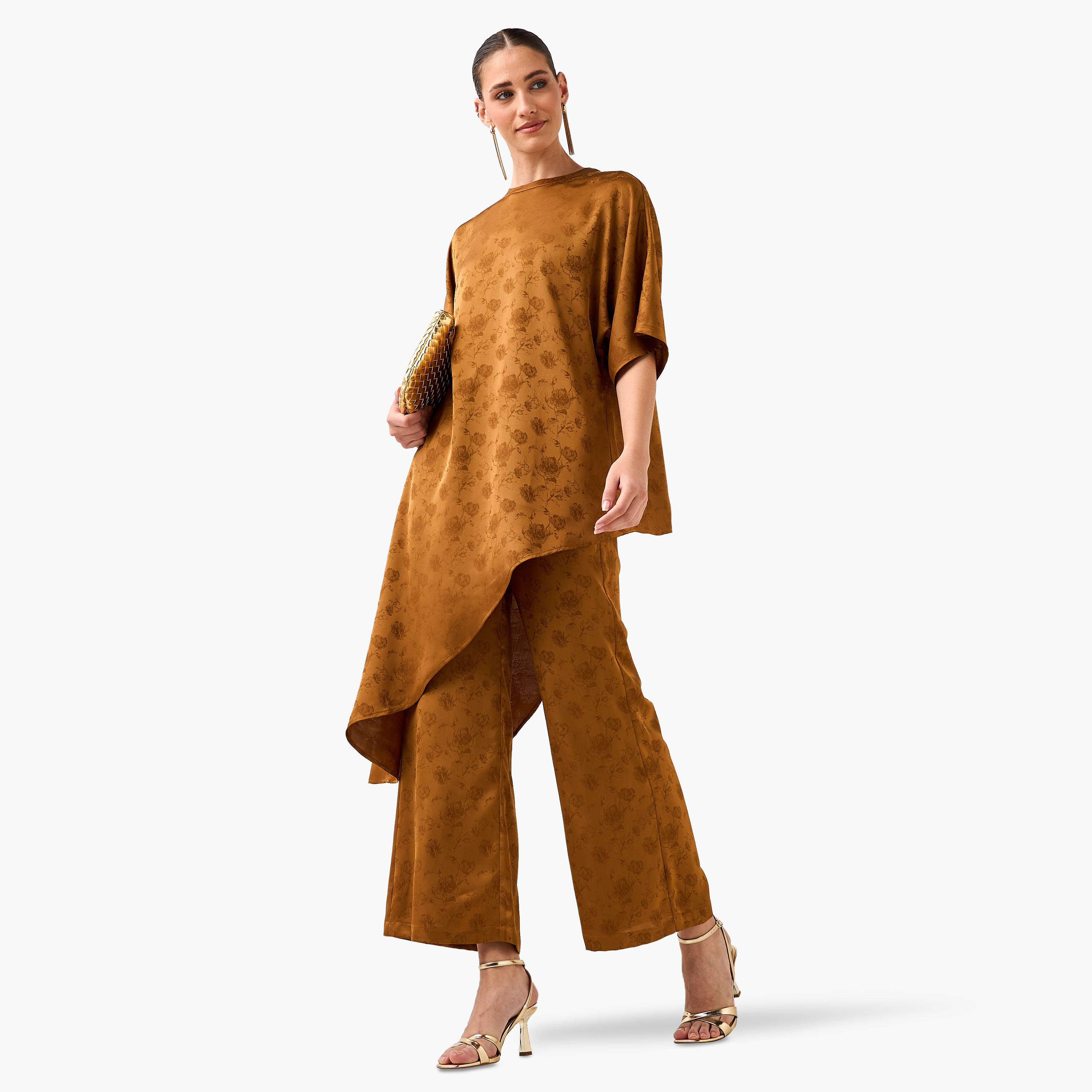 بلوزة جاكار بطول غير متساوي وطبعات زهرية من آيكونيك-women-clothing-coordsets-image-3
