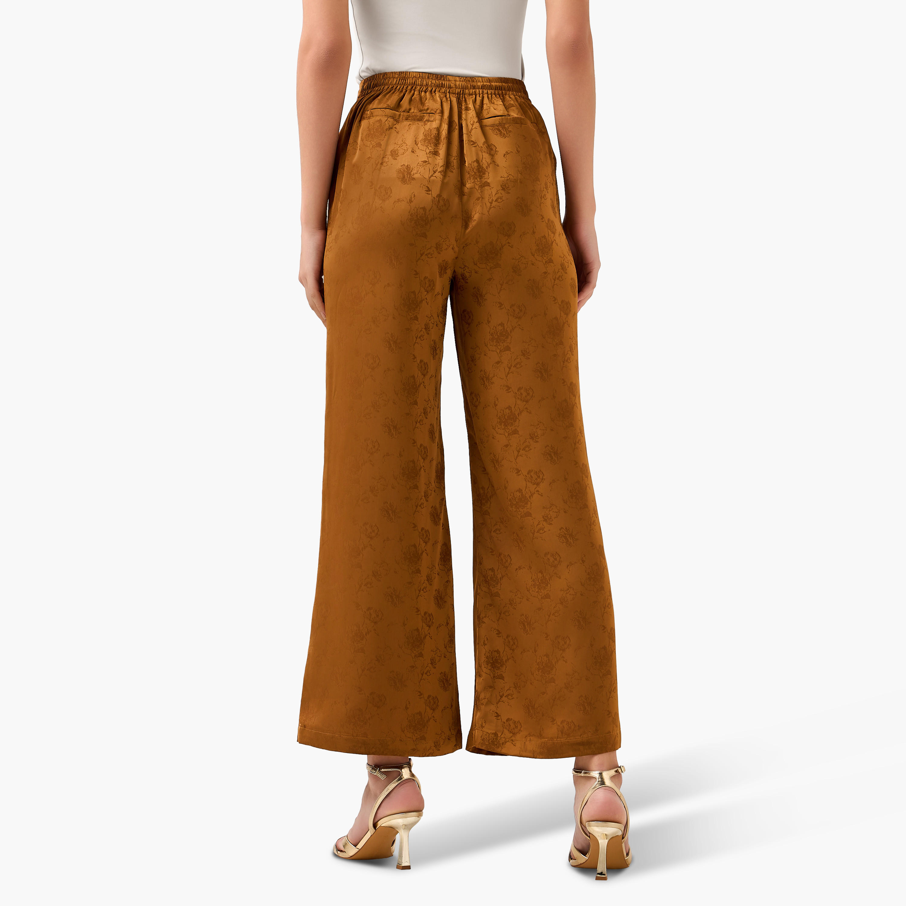 بنطلون جاكار بارز الملمس واسع الساقين من أيكونيك-women-clothing-coordsets-image-2