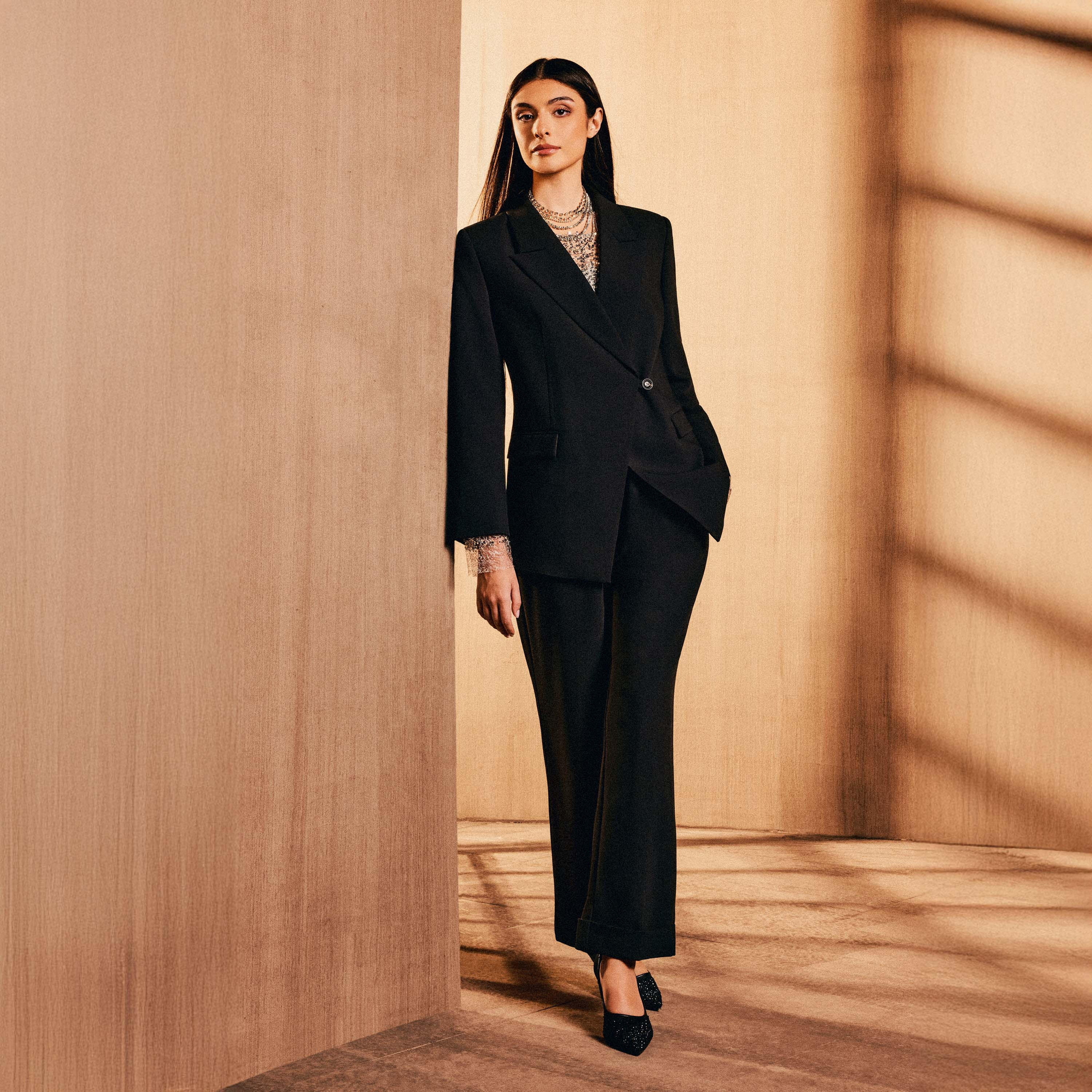 بنطلون بقصة مستقيمة من أيكونيك-women-clothing-coordsets-image-2