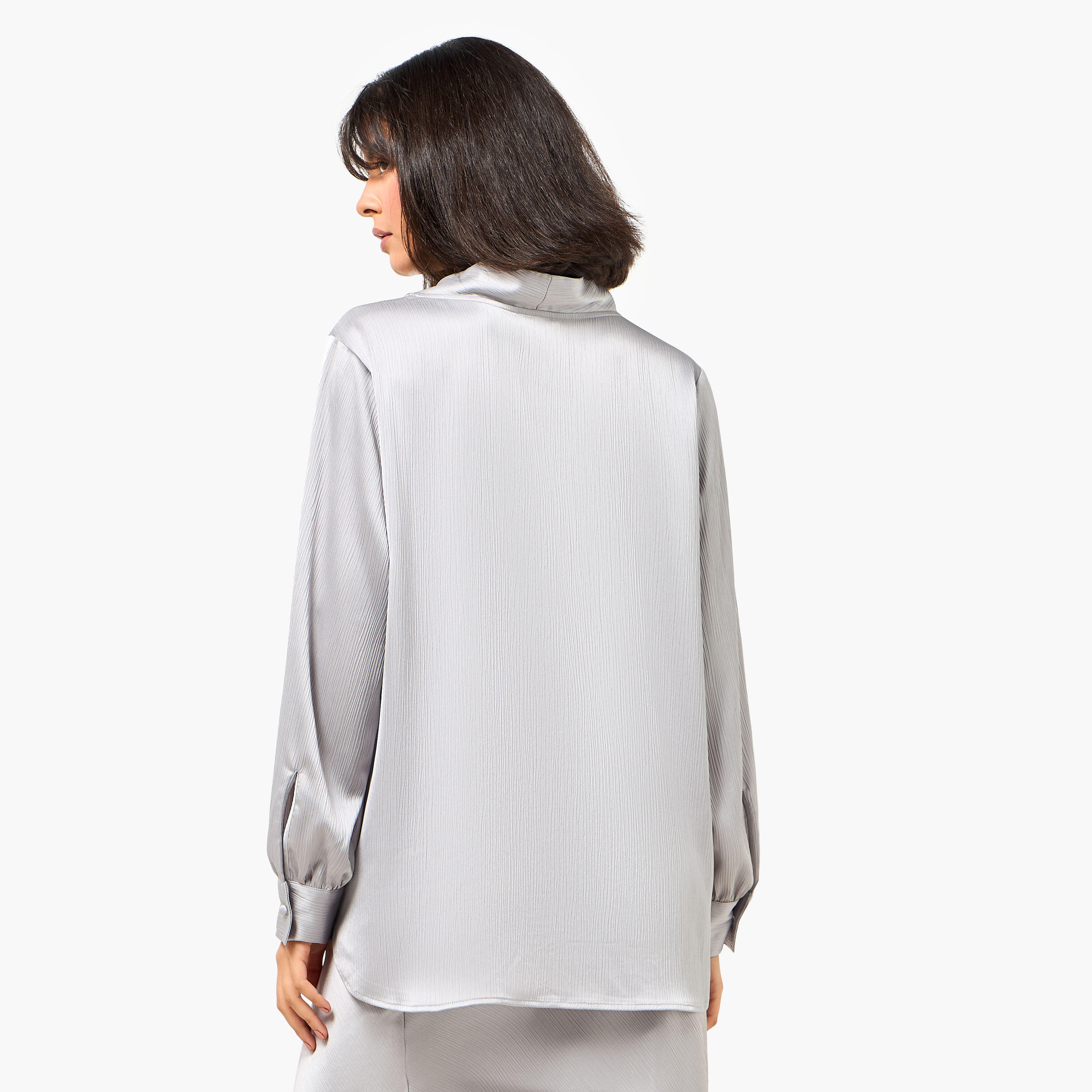 بلوزة ساتان بياقة عالية وأكمام طويلة من آيكونيك-women-clothing-coordsets-image-6